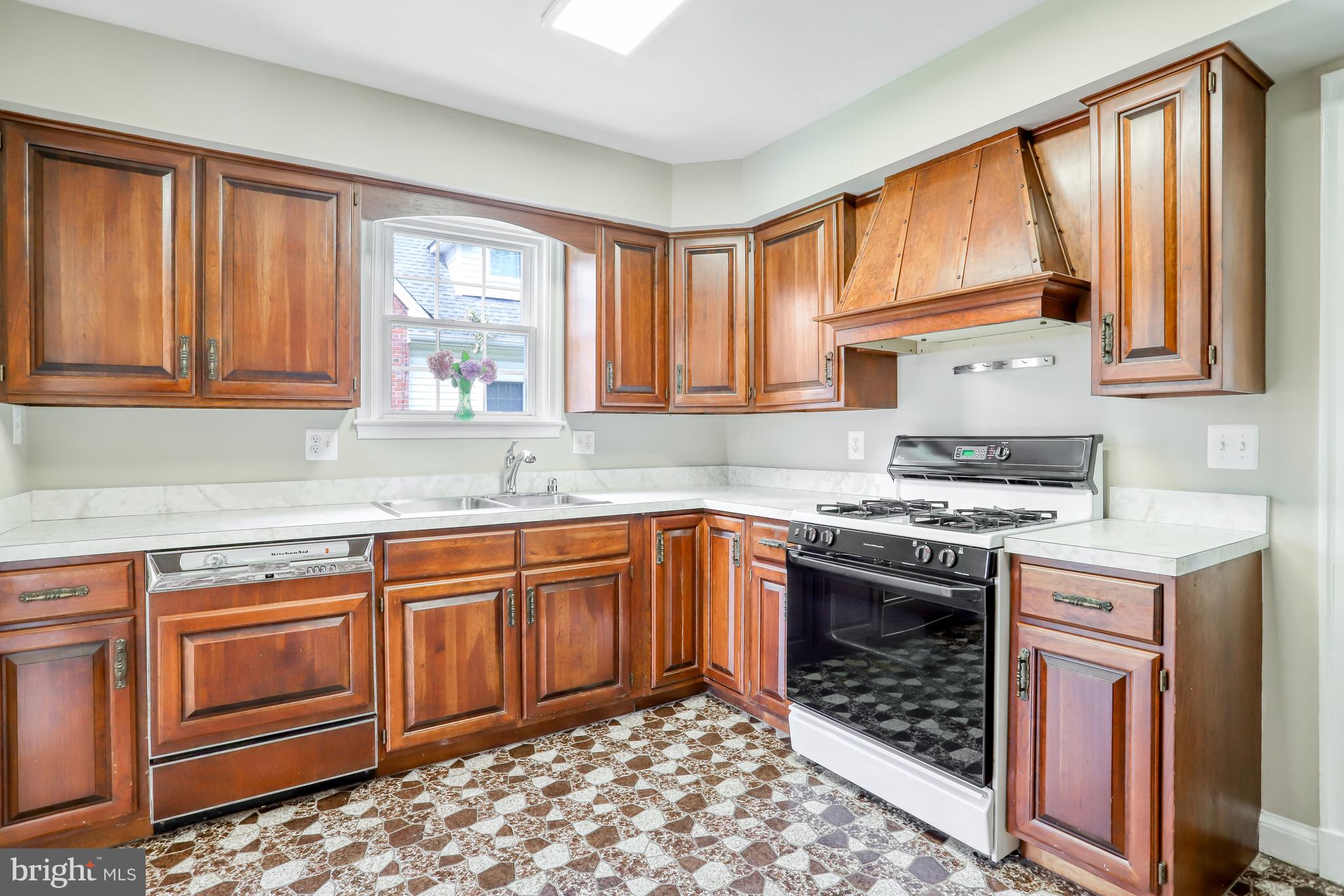 ASHTON HEIGHTS - Residential