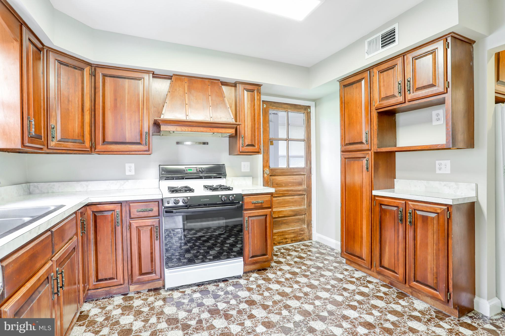 ASHTON HEIGHTS - Residential