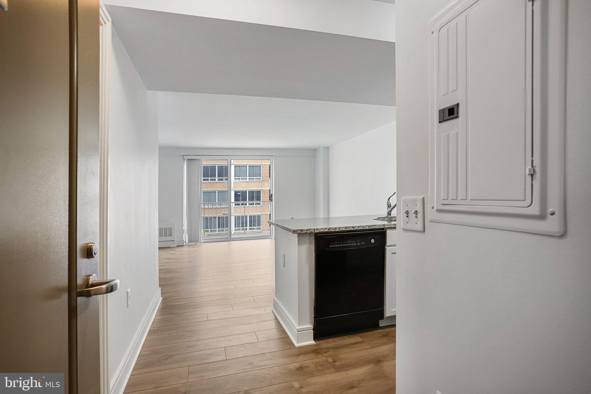 800 4TH STREET SW N116