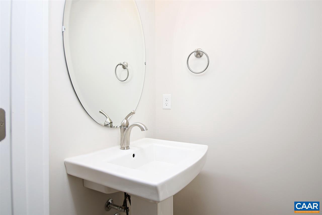 AVINITY - Residential Lease