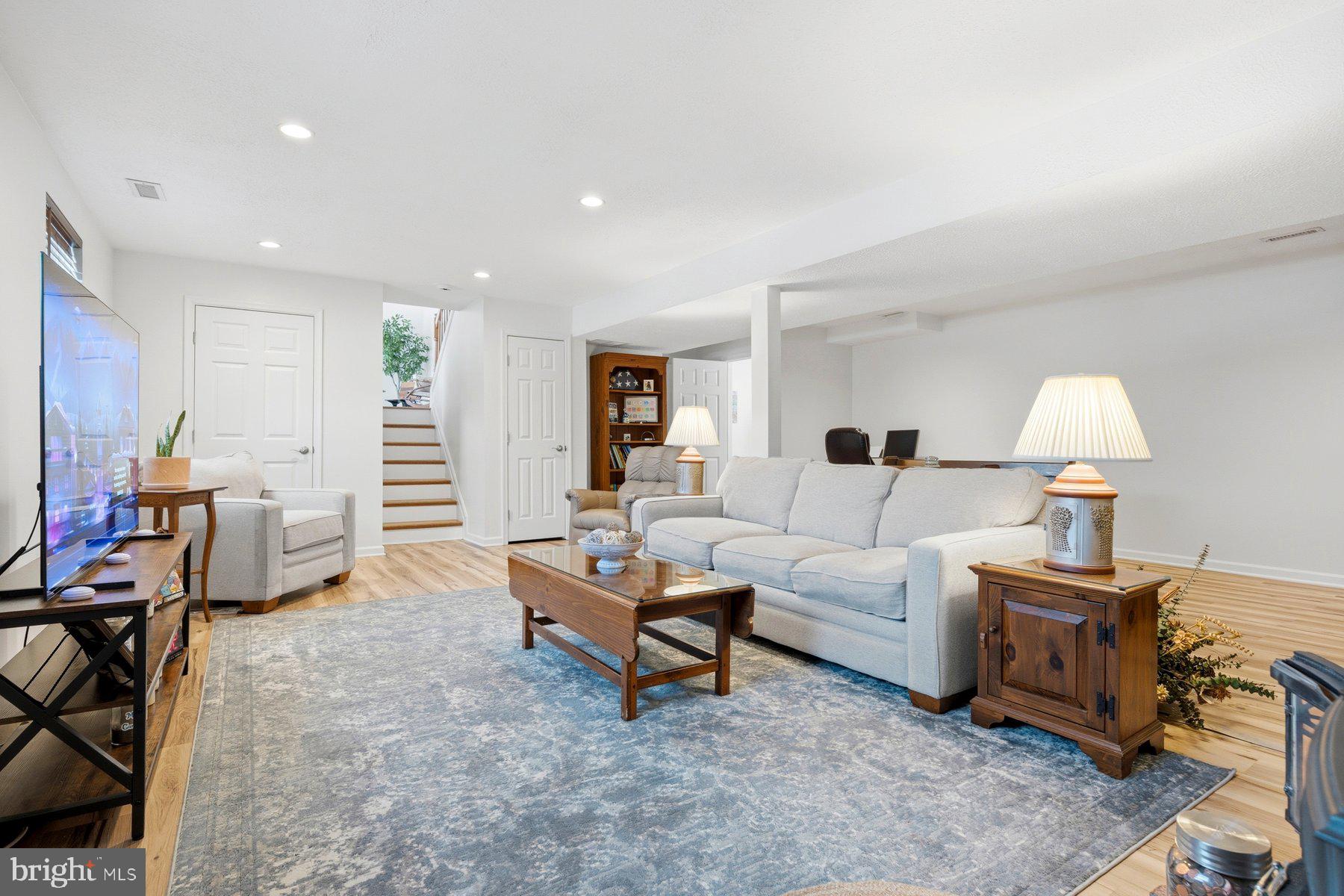 CLIPPER HILL ESTATES - Residential