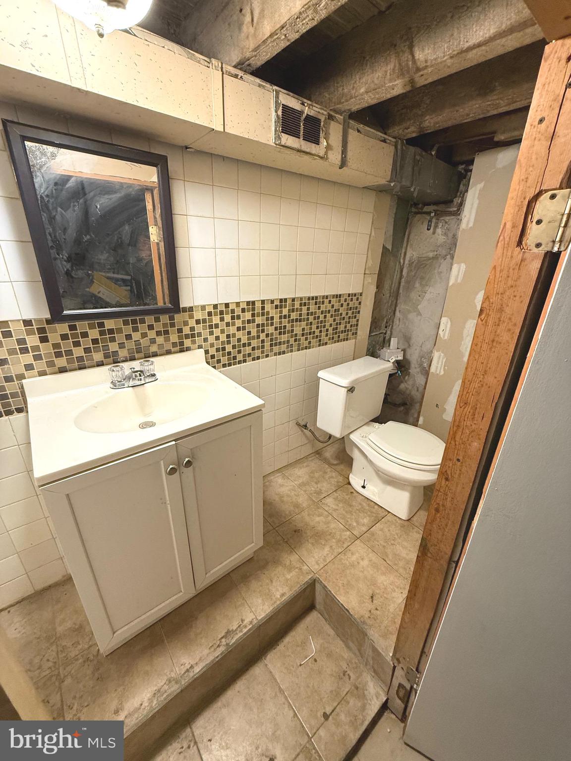 LOWER MOYAMENSING - Residential