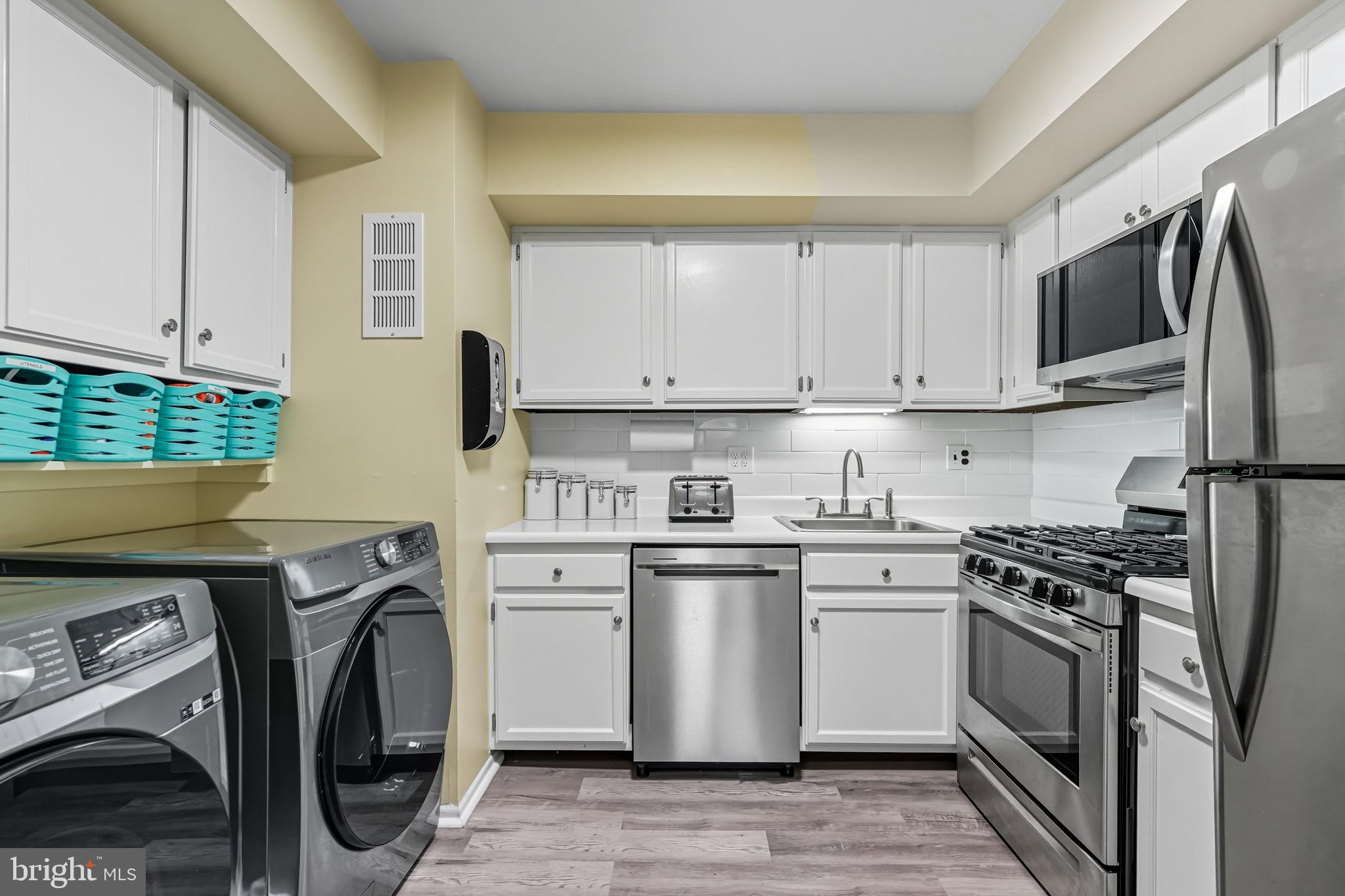 PAINTERS CROSSING - Residential