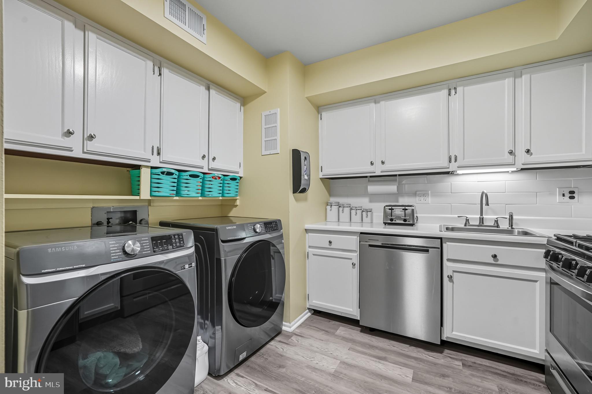 PAINTERS CROSSING - Residential