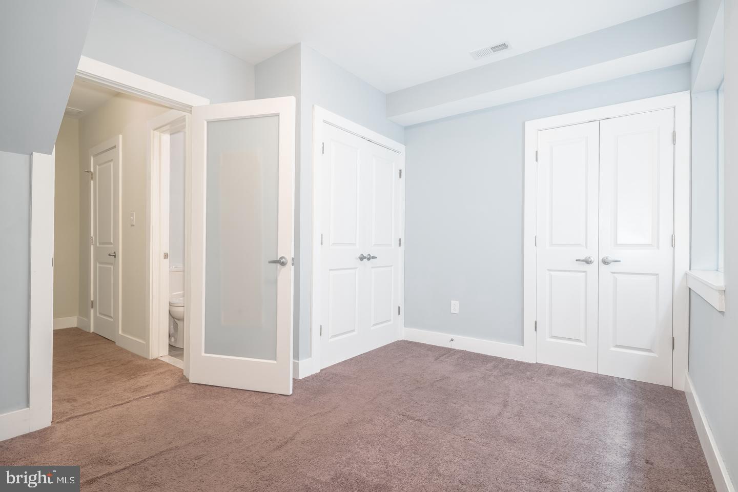 FAIRMOUNT - Residential Lease