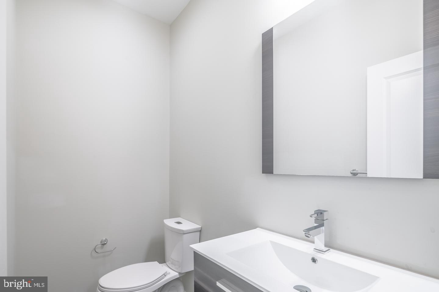 FAIRMOUNT - Residential Lease