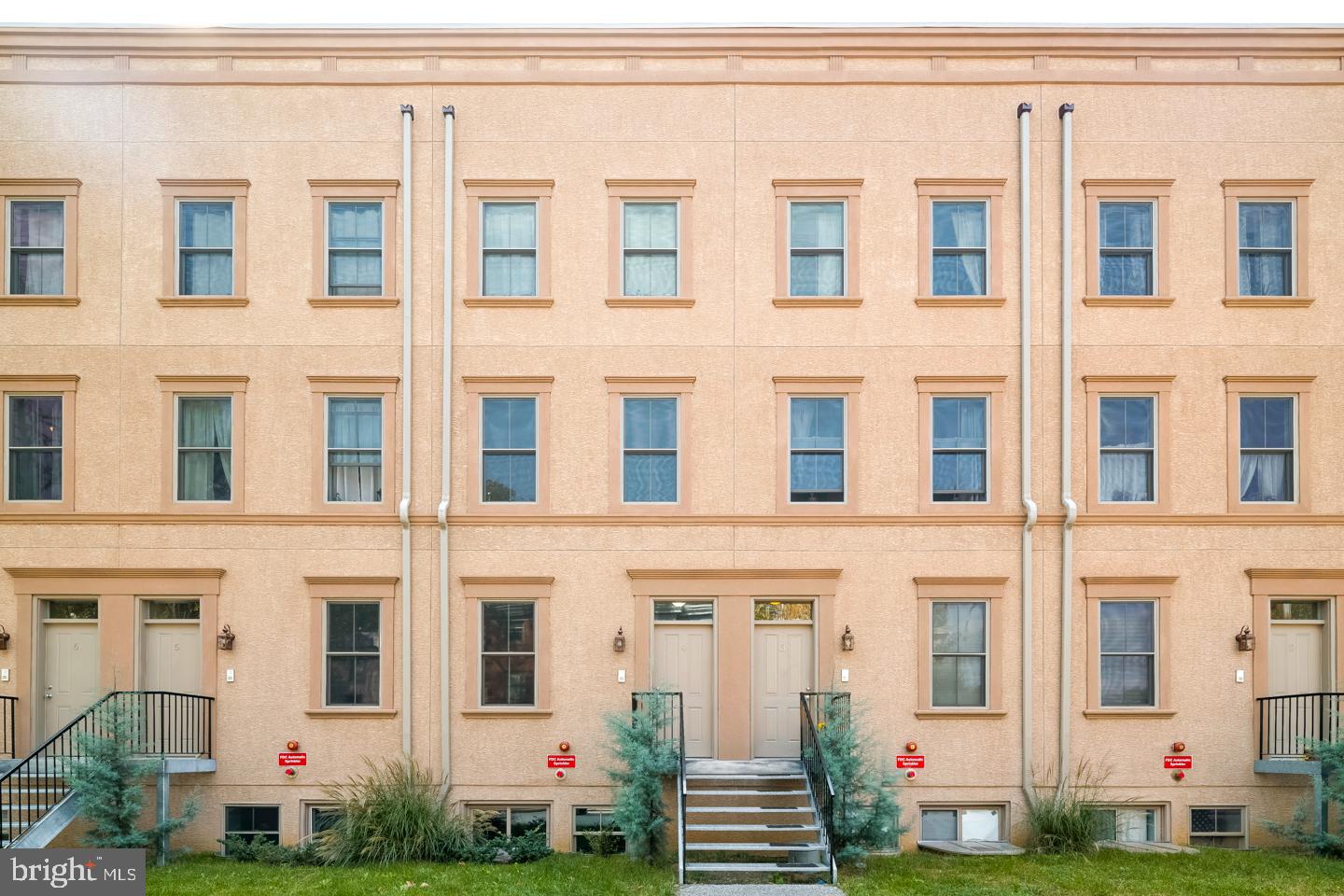 FAIRMOUNT - Residential Lease