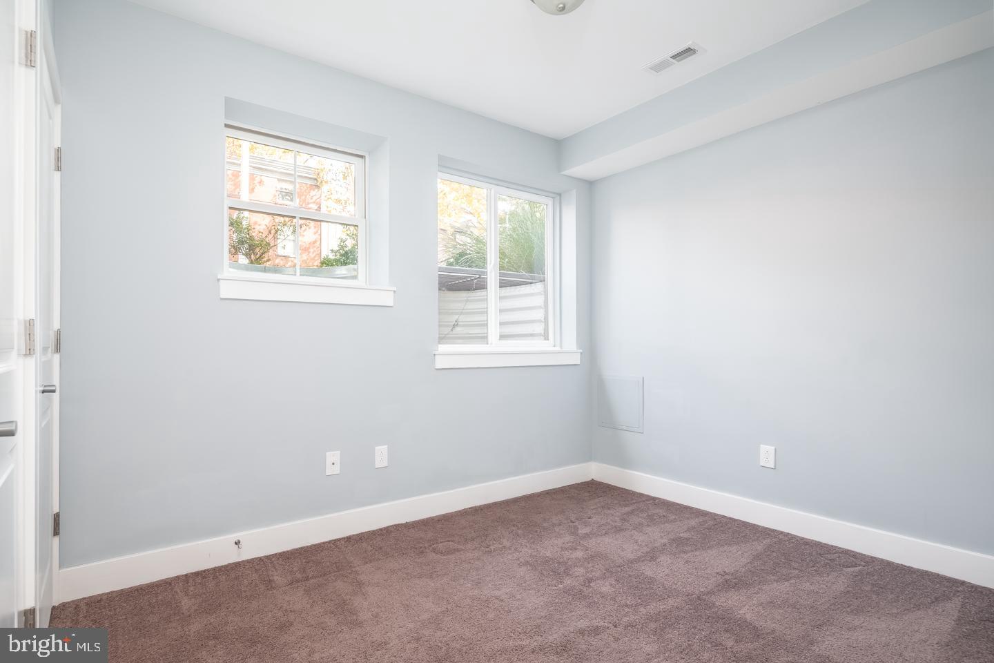 FAIRMOUNT - Residential Lease