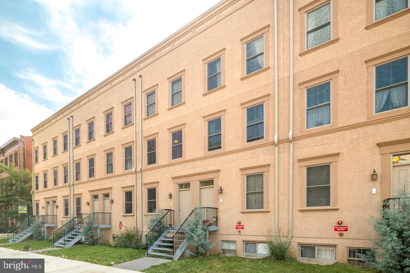 FAIRMOUNT - Residential Lease