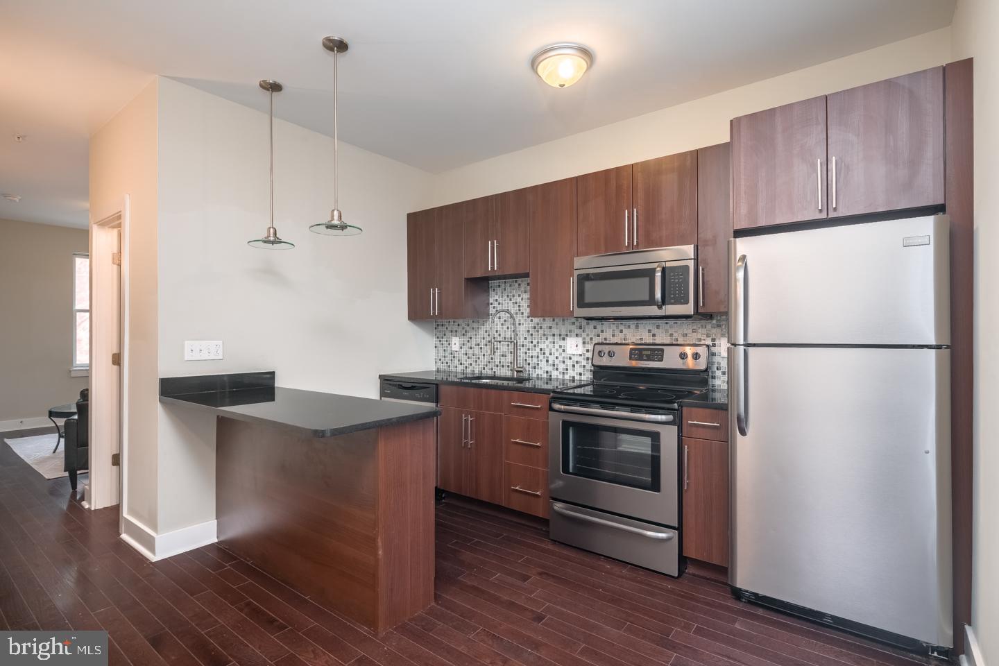 FAIRMOUNT - Residential Lease