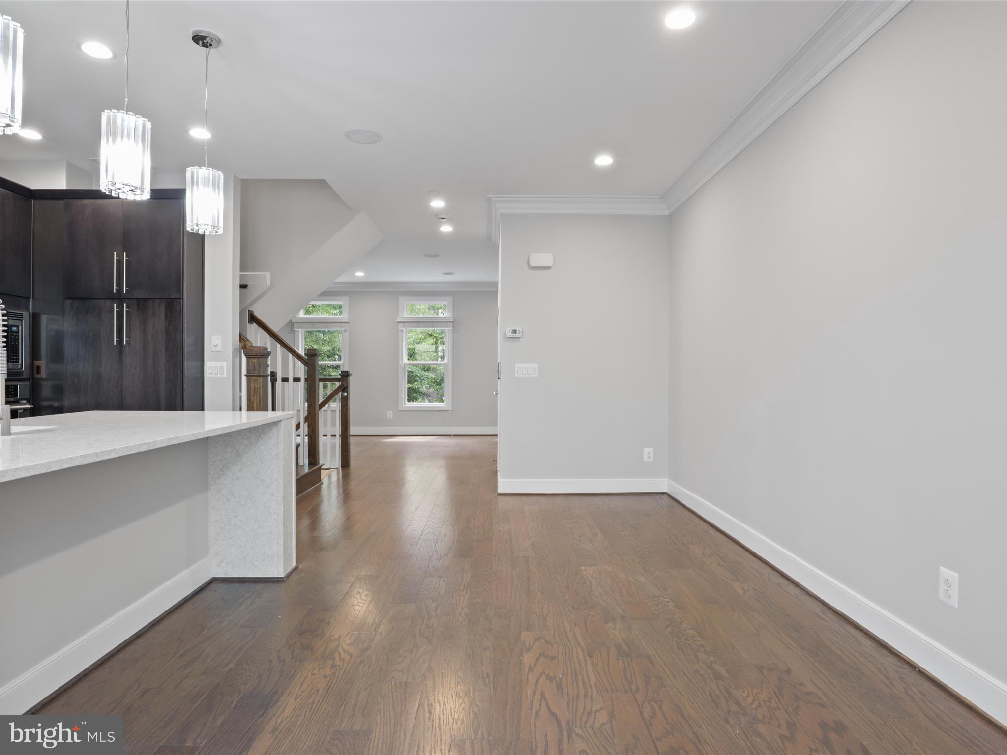 ROSSLYN - Residential Lease