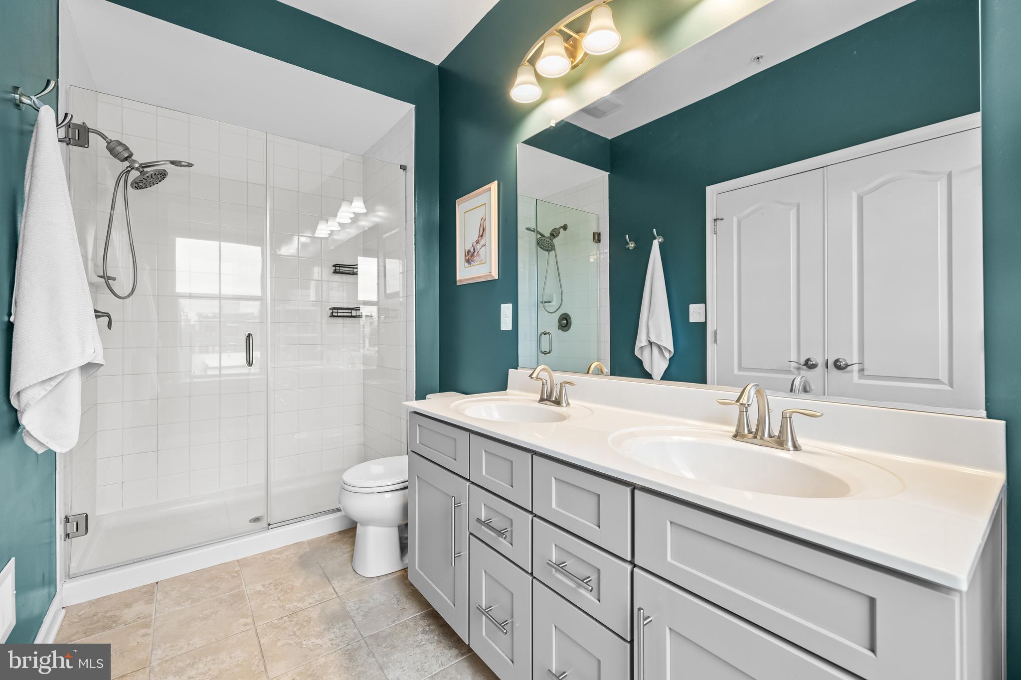 LOCUST POINT - Residential