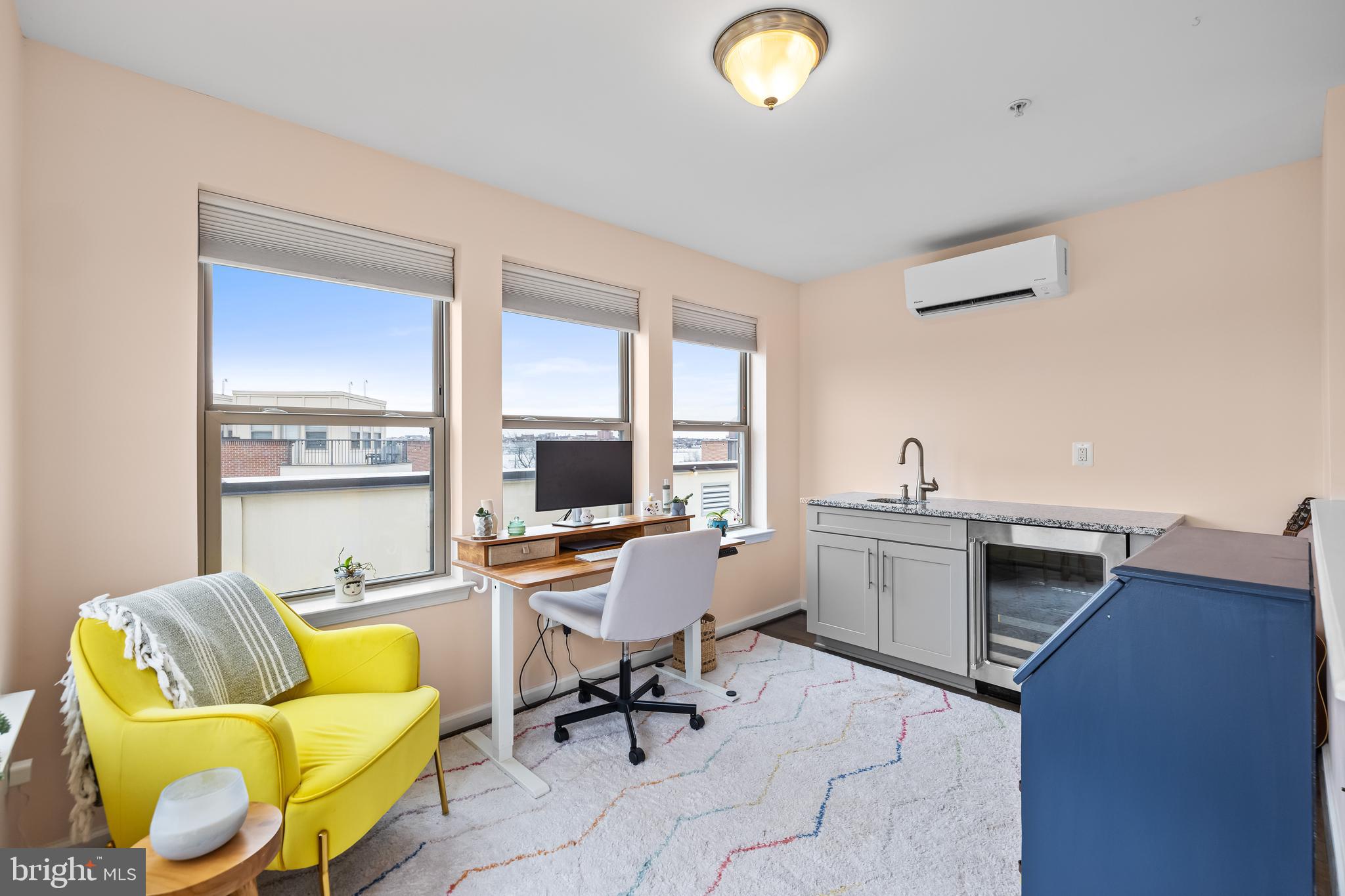 LOCUST POINT - Residential