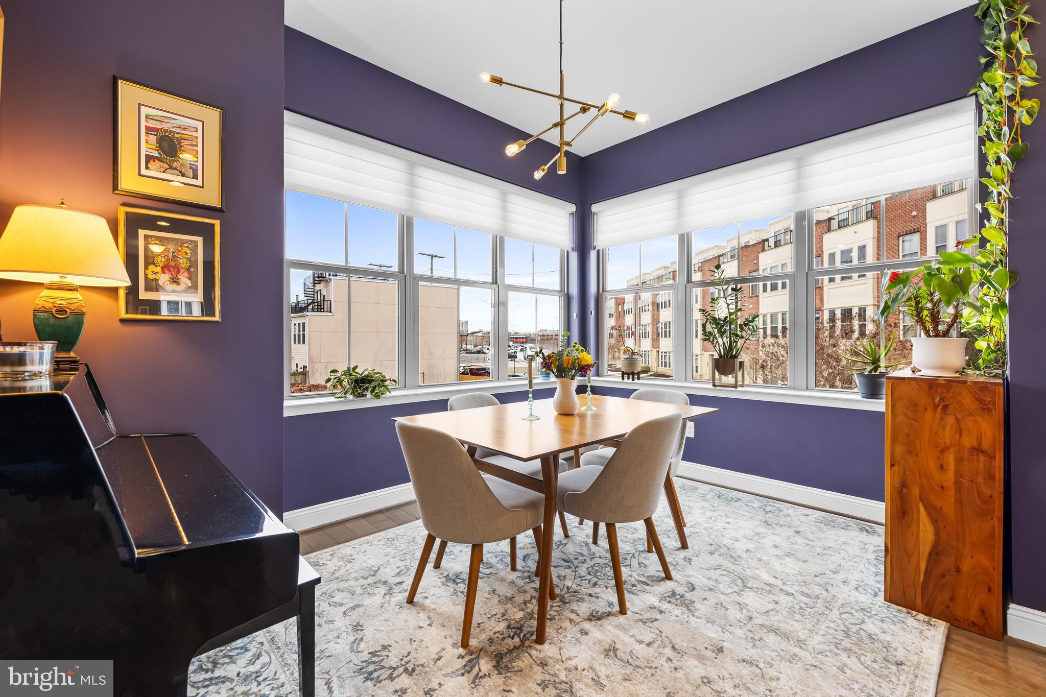 LOCUST POINT - Residential