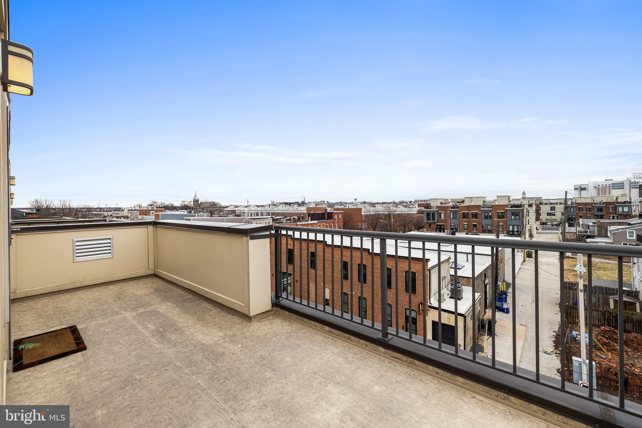 LOCUST POINT - Residential