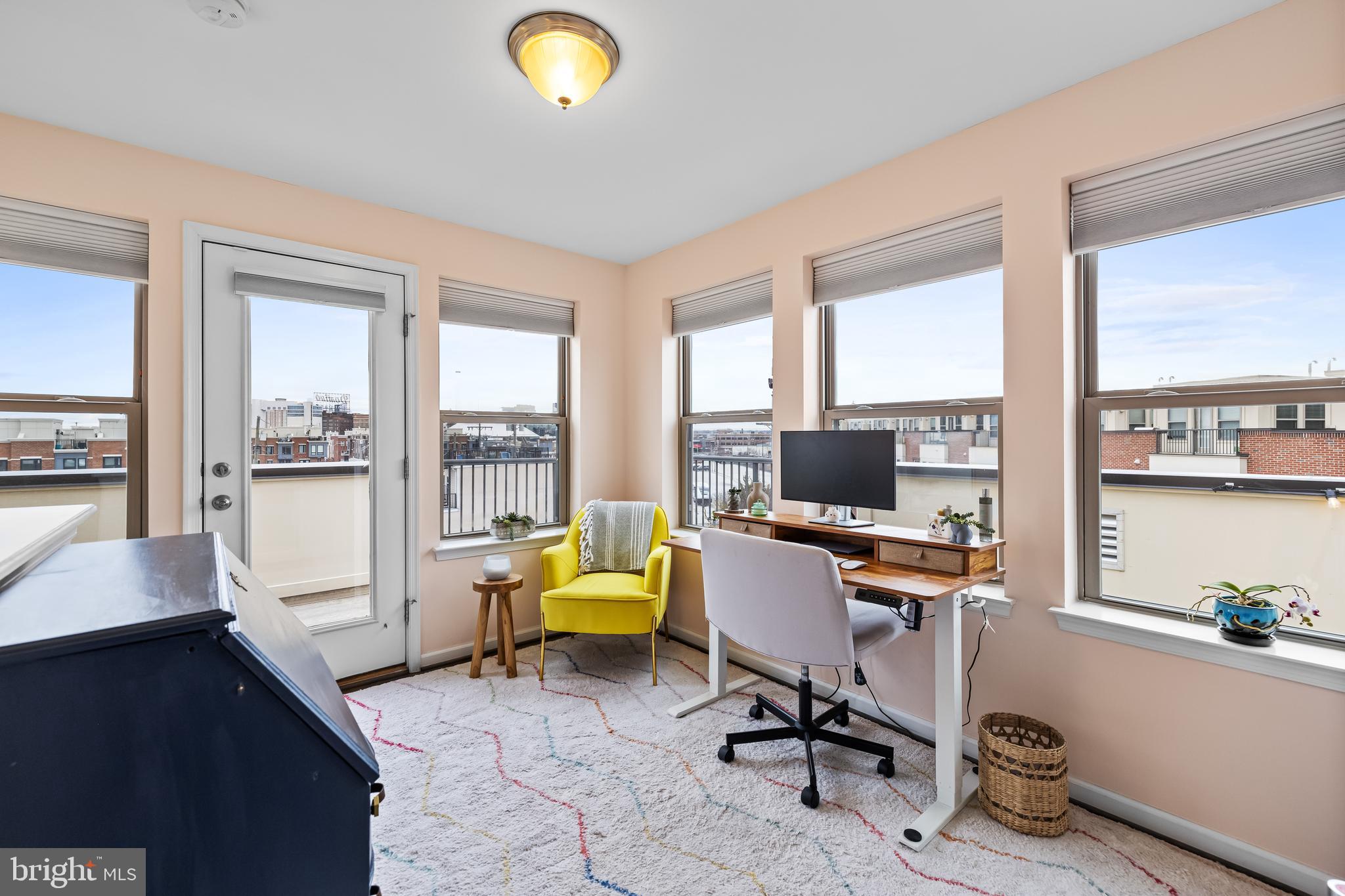 LOCUST POINT - Residential