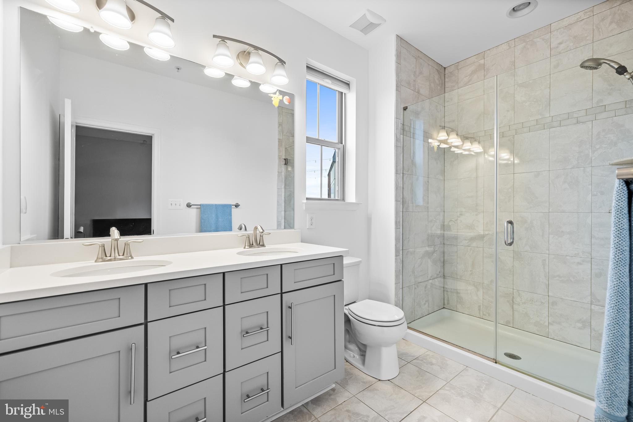 LOCUST POINT - Residential