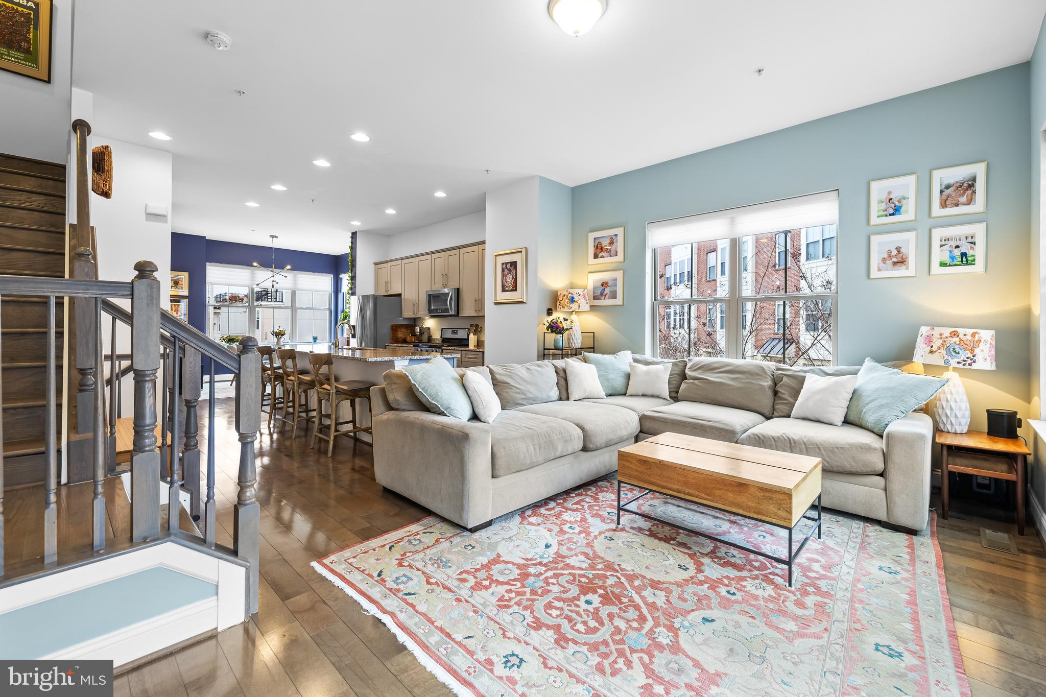 LOCUST POINT - Residential