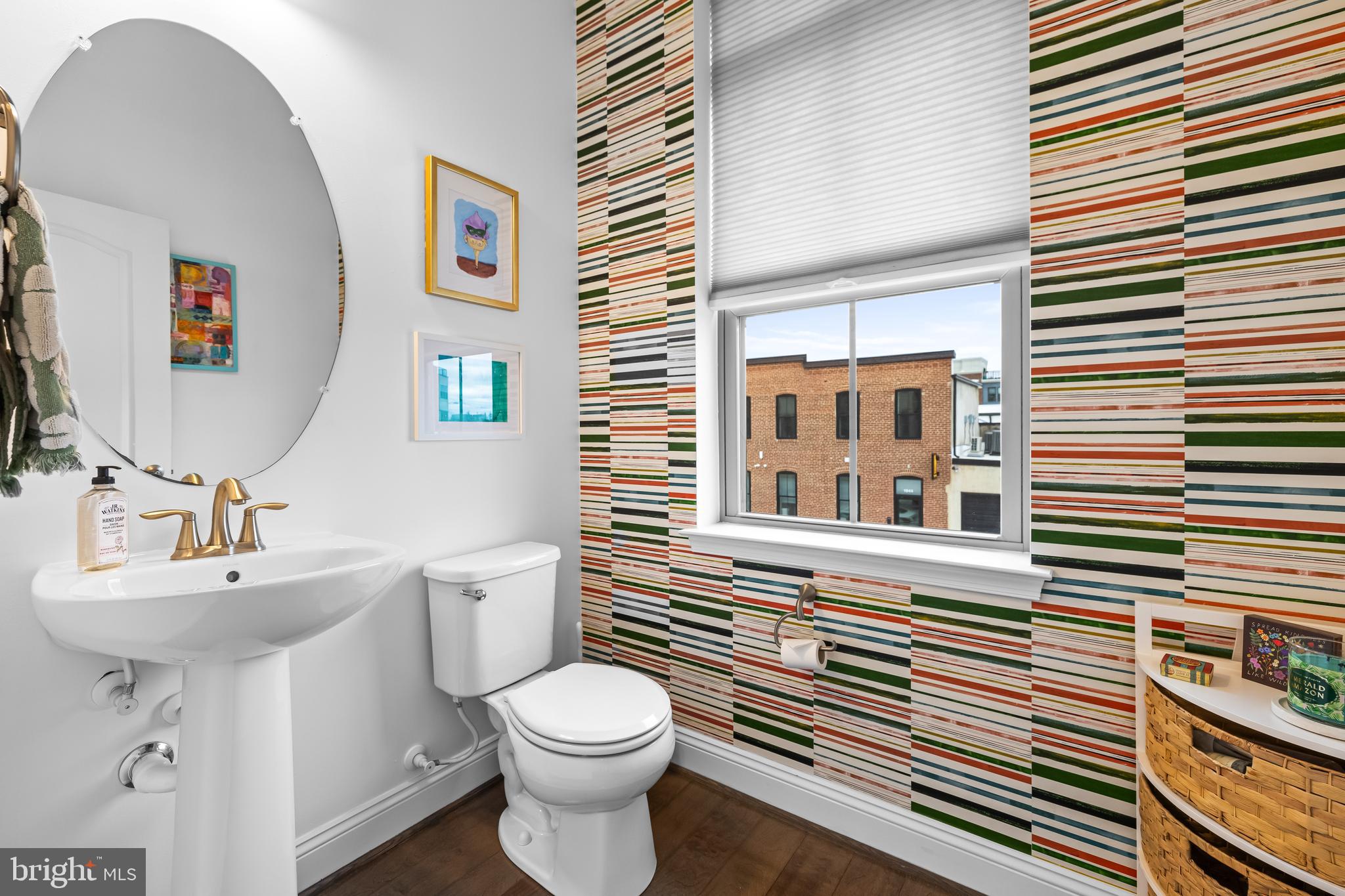 LOCUST POINT - Residential