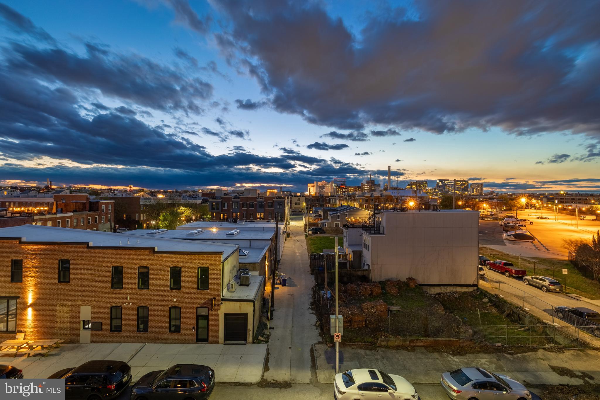 LOCUST POINT - Residential