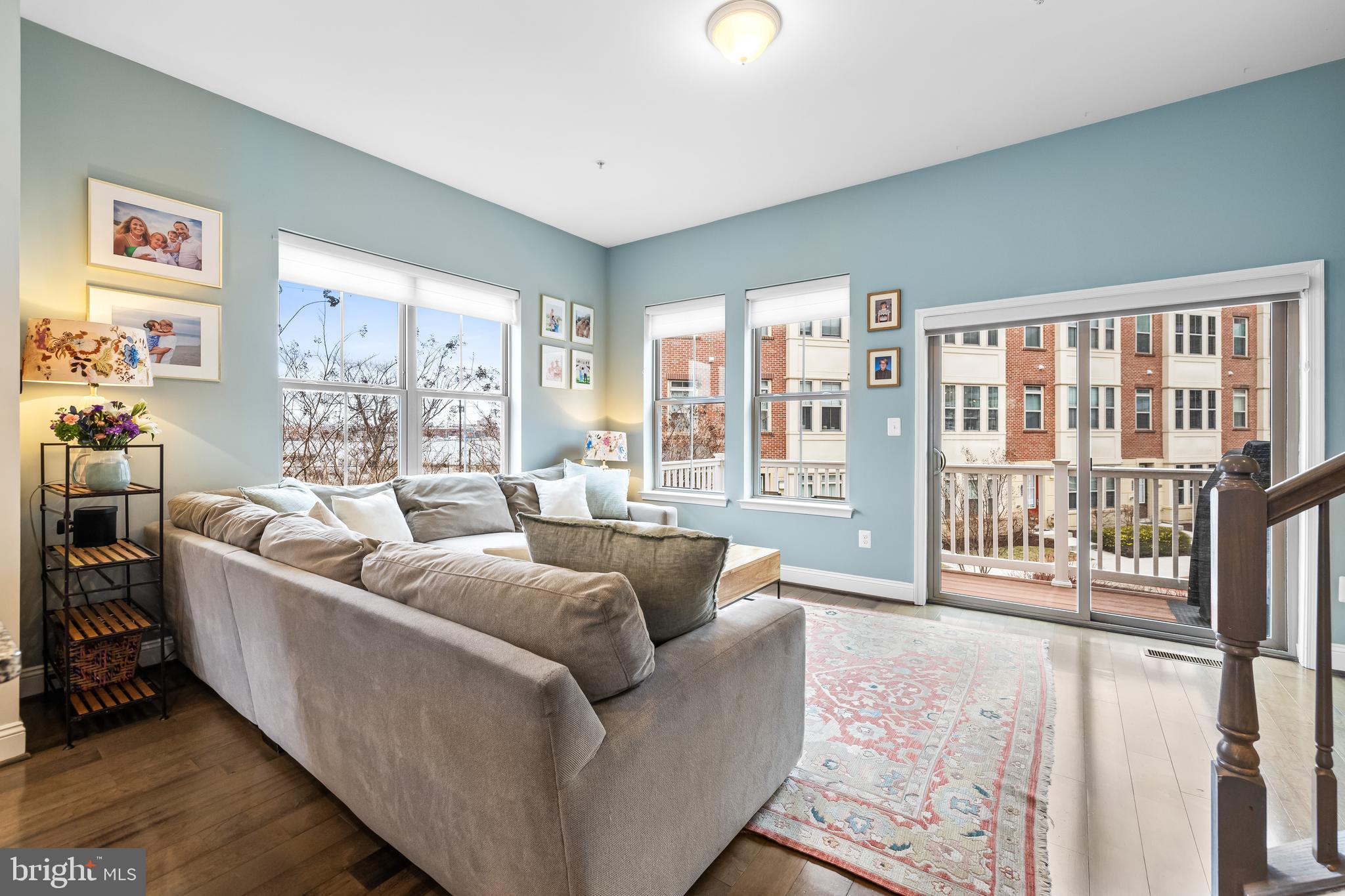 LOCUST POINT - Residential