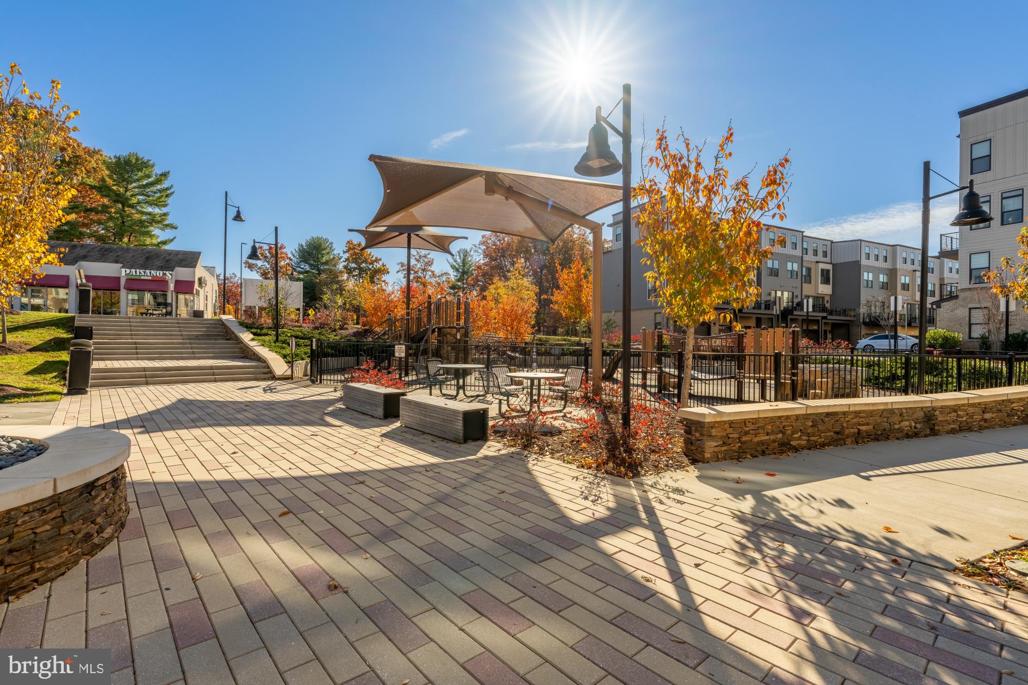 TALL OAKS - Residential