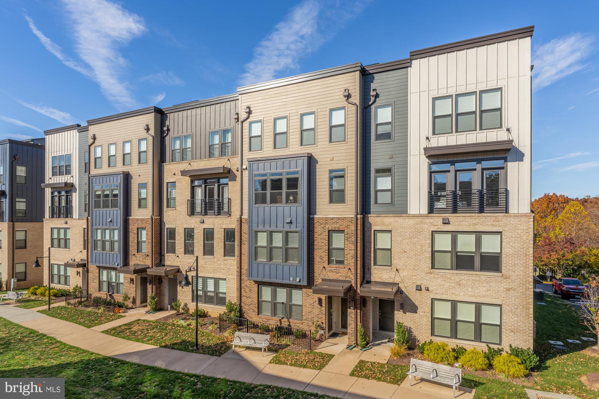 TALL OAKS - Residential