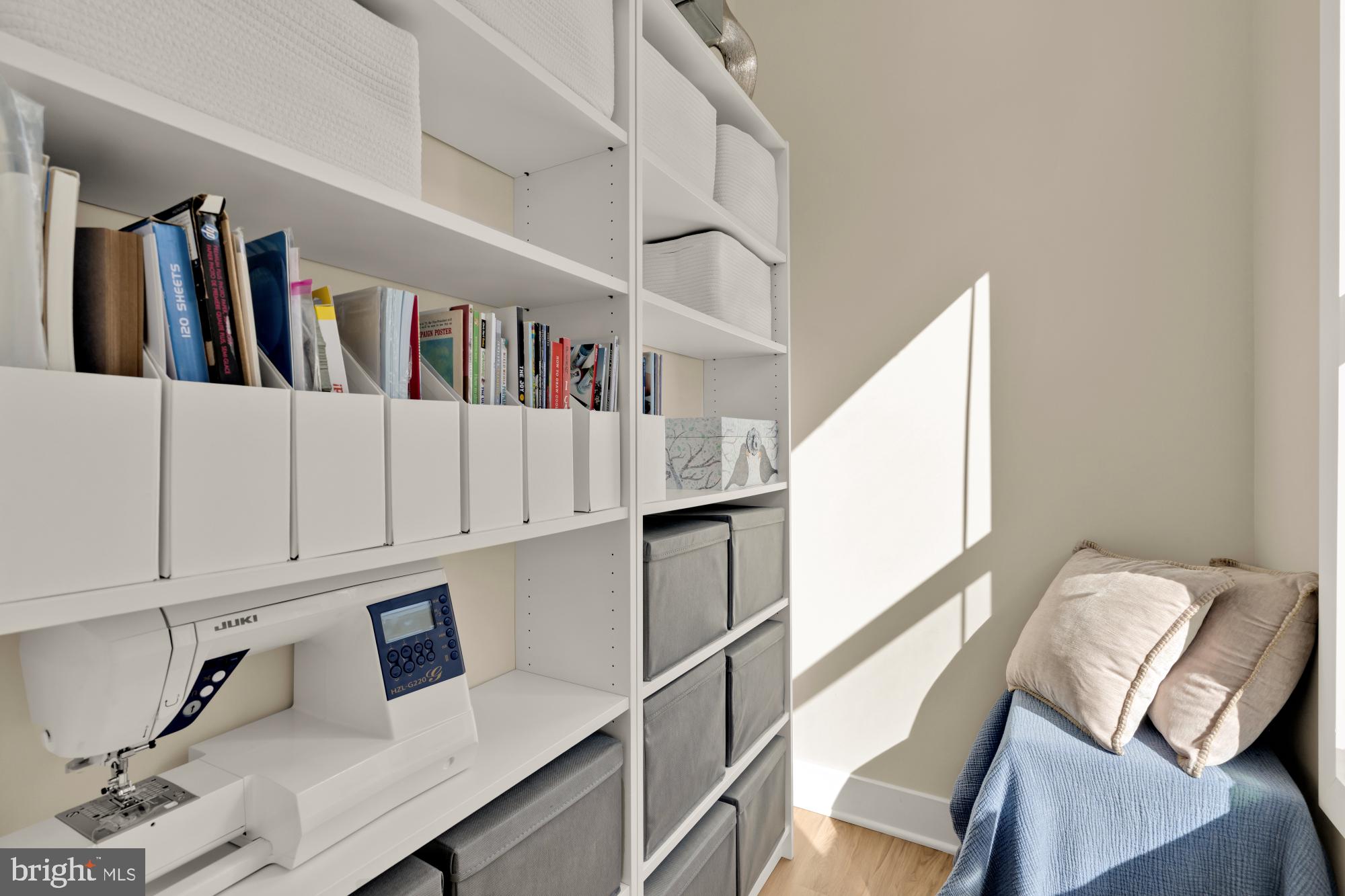 TALL OAKS - Residential