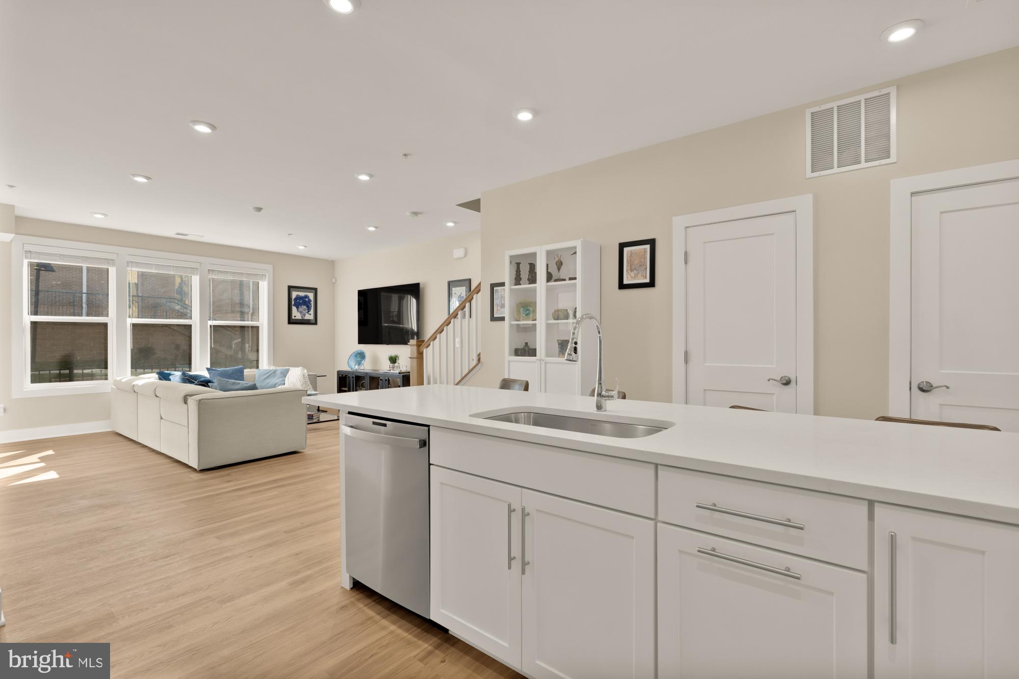 TALL OAKS - Residential