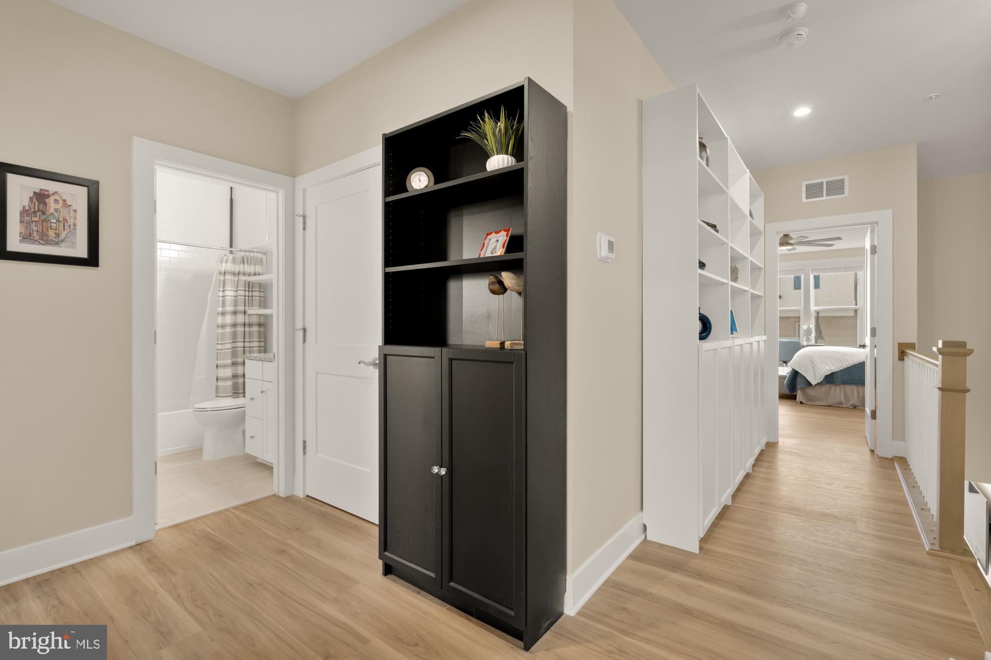 TALL OAKS - Residential