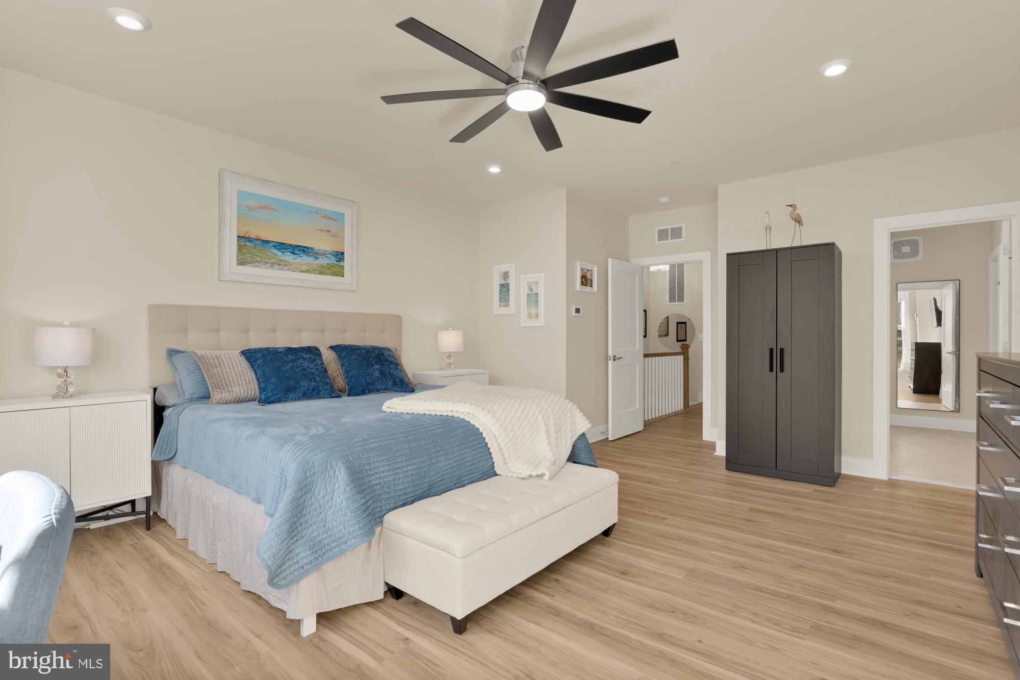 TALL OAKS - Residential