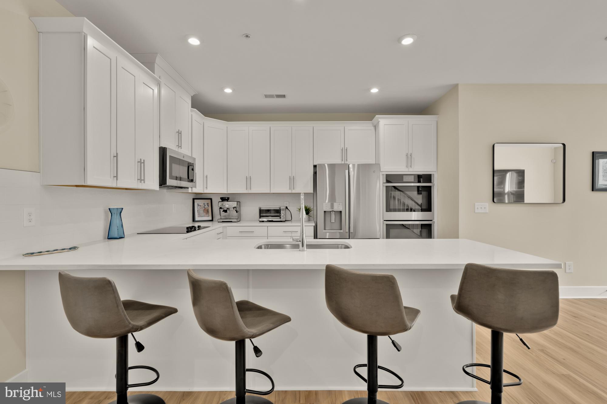 TALL OAKS - Residential