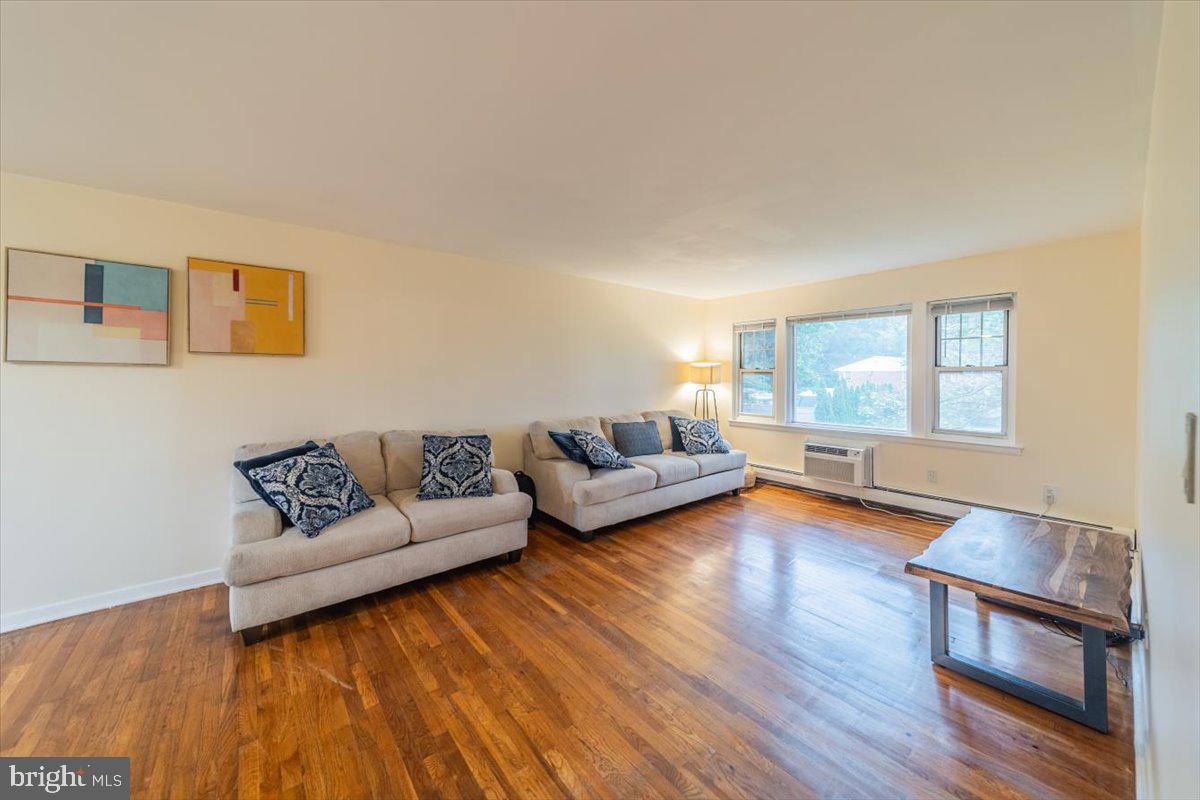 132 THE ORCHARD L