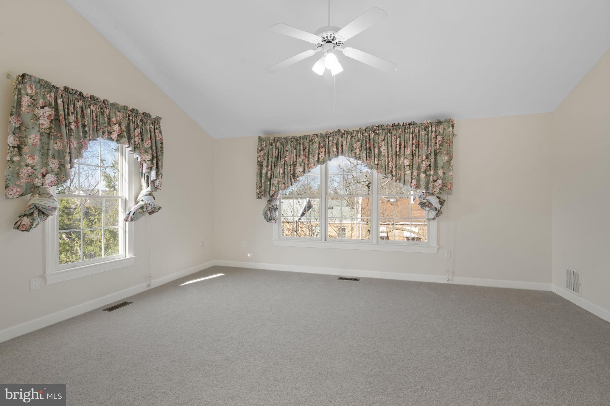 POTTERS GLEN - Residential