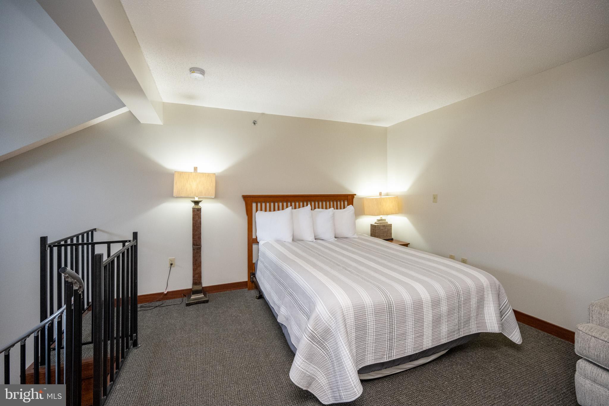 SILVER TREE SUITES - Residential