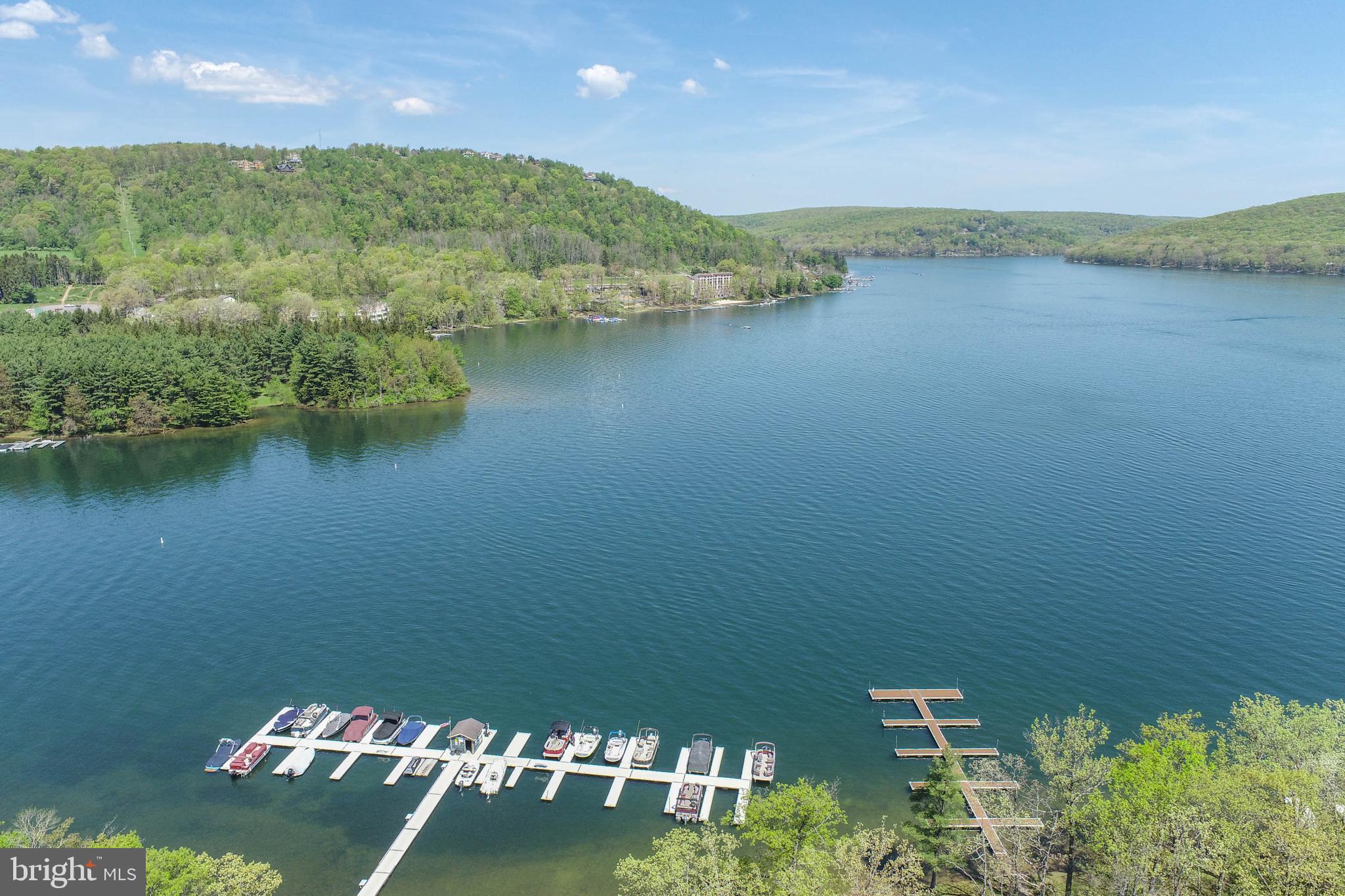 SILVER TREE SUITES - Residential