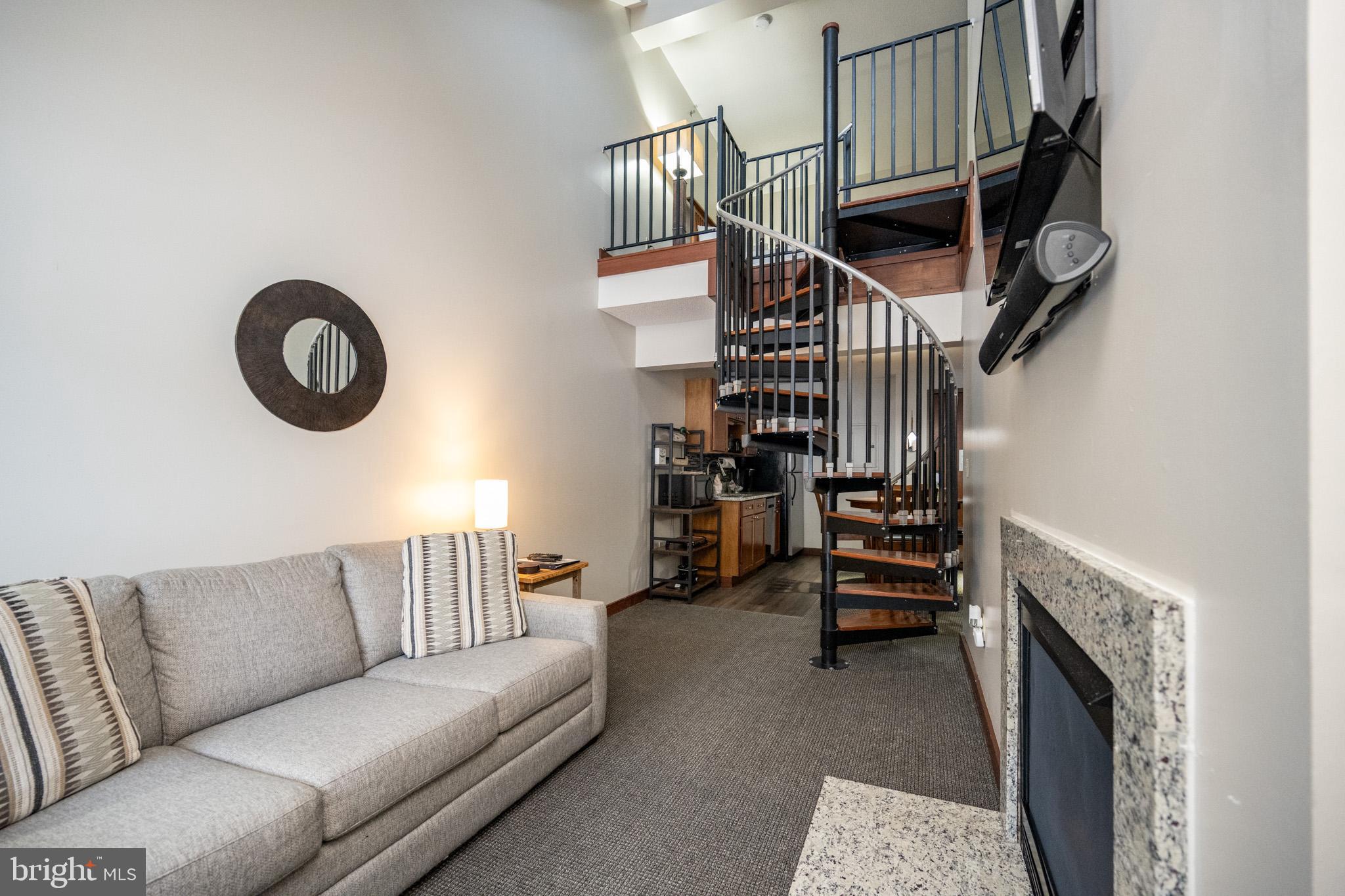 SILVER TREE SUITES - Residential