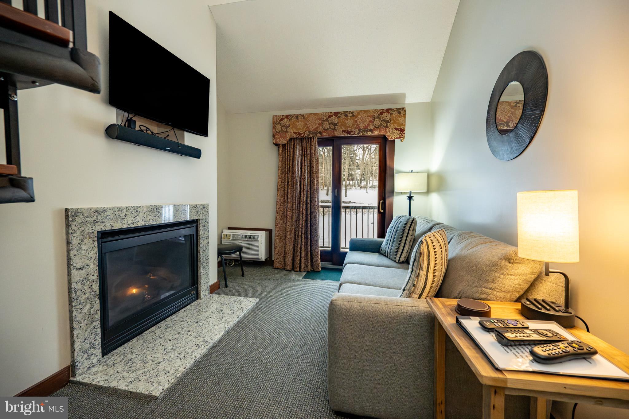 SILVER TREE SUITES - Residential