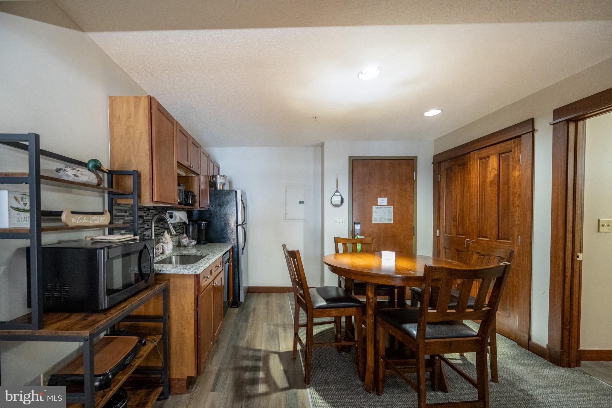 SILVER TREE SUITES - Residential