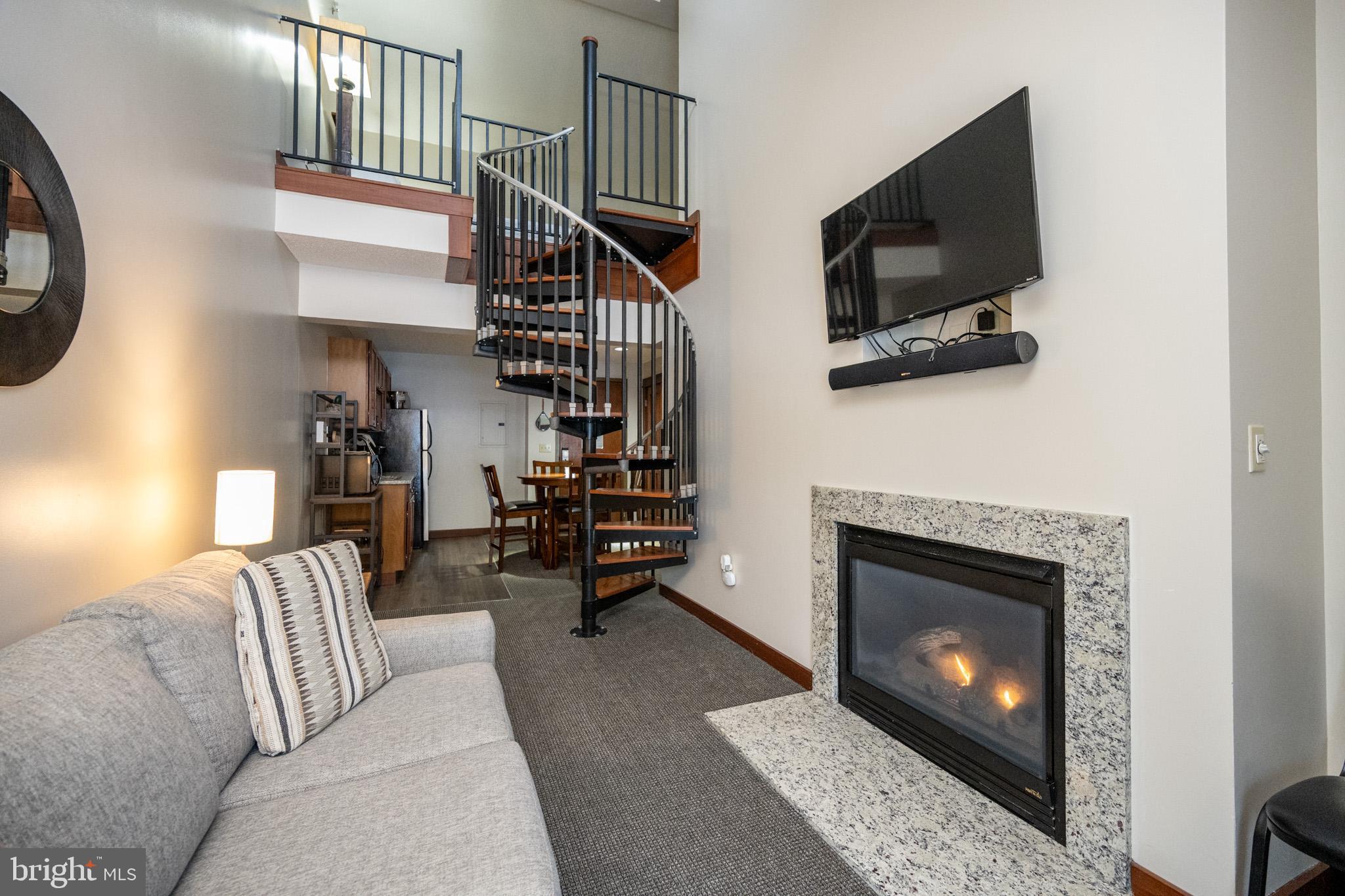 SILVER TREE SUITES - Residential