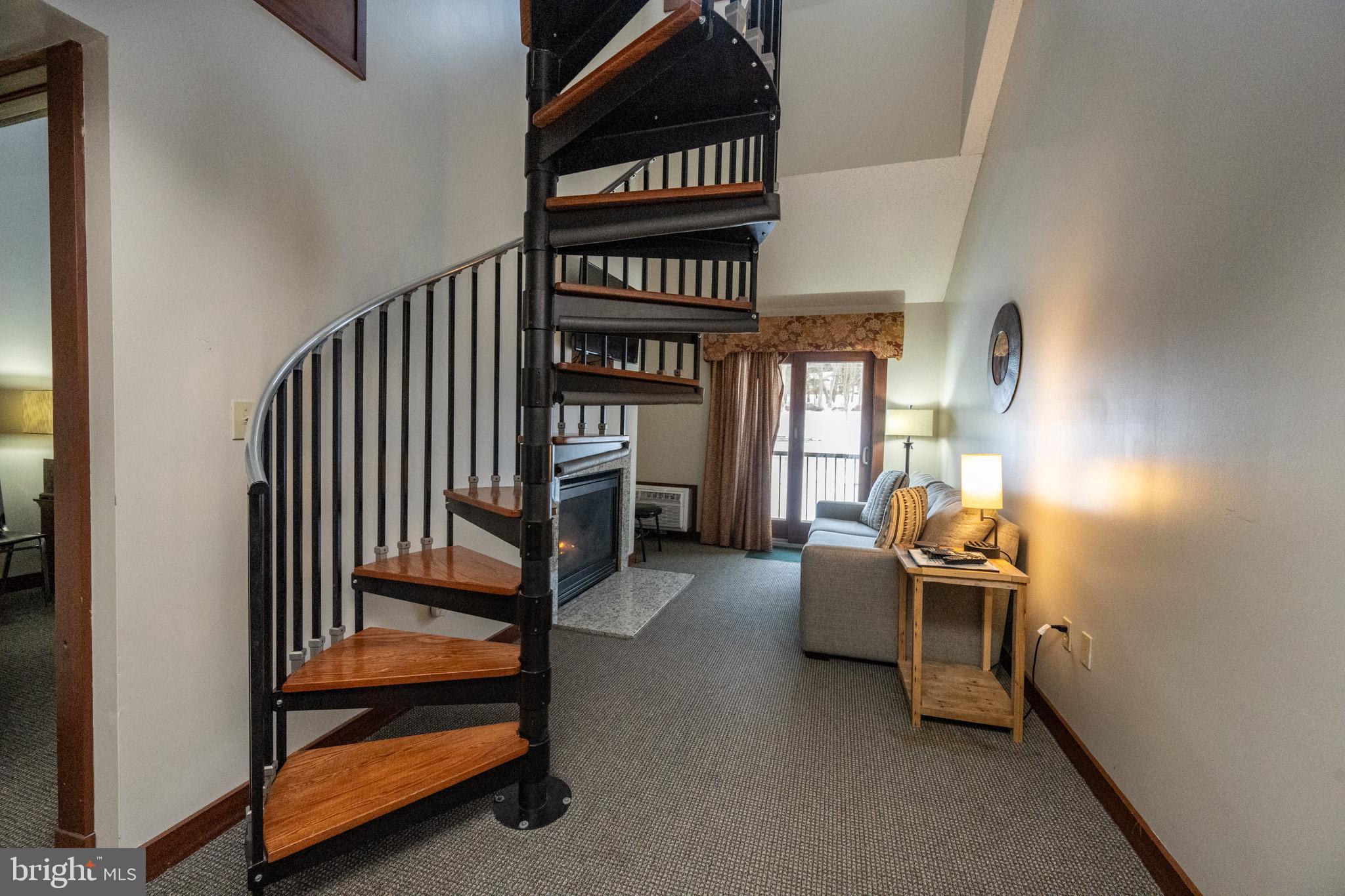 SILVER TREE SUITES - Residential