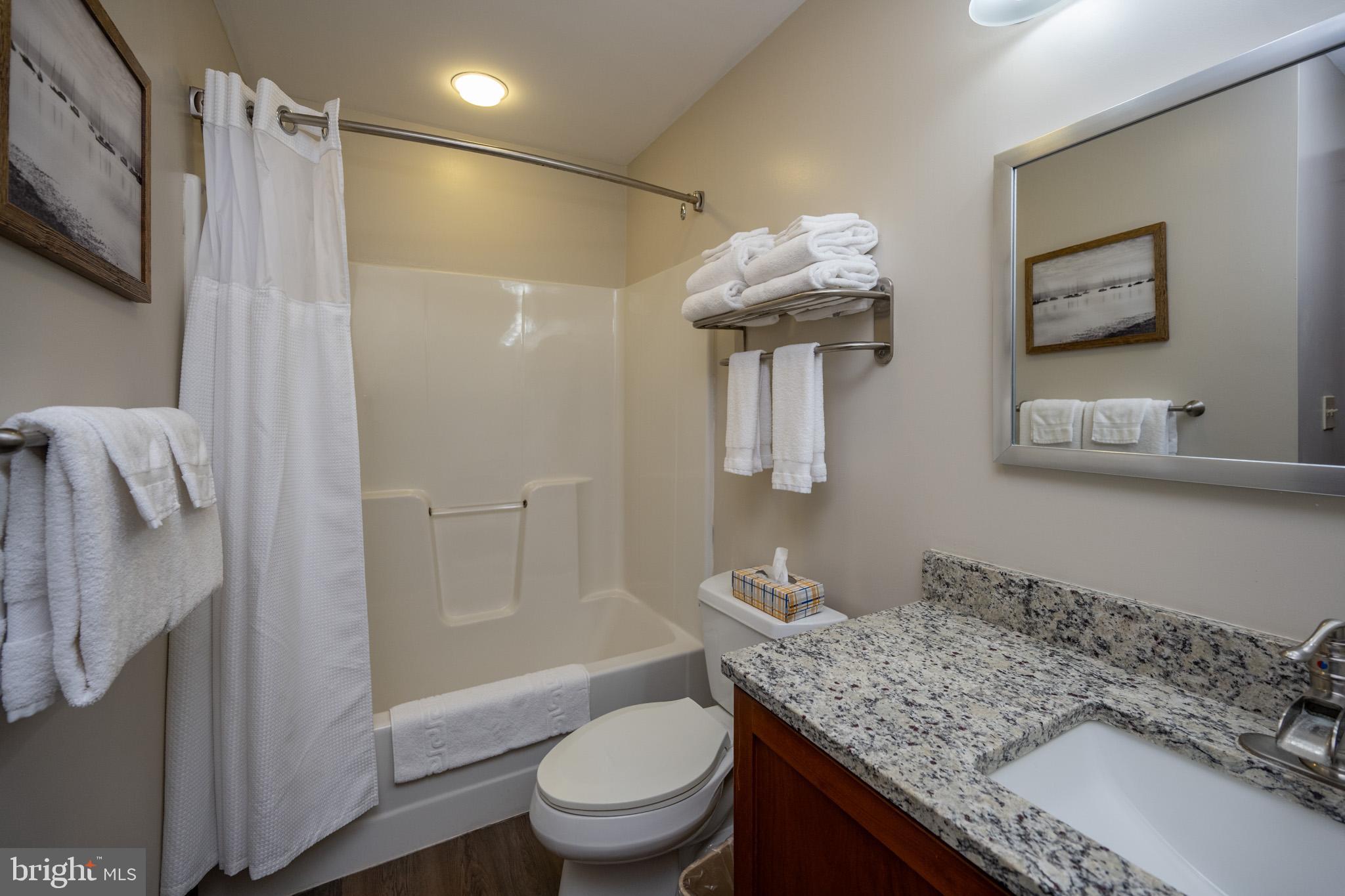 SILVER TREE SUITES - Residential