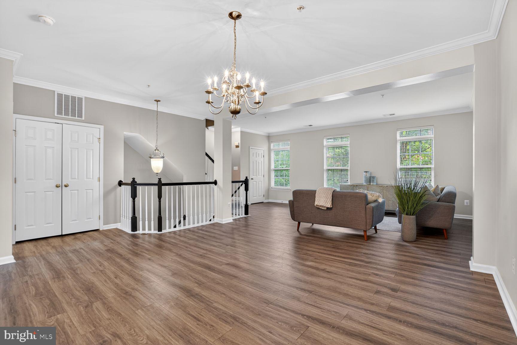 2621 EASTBOURNE DRIVE