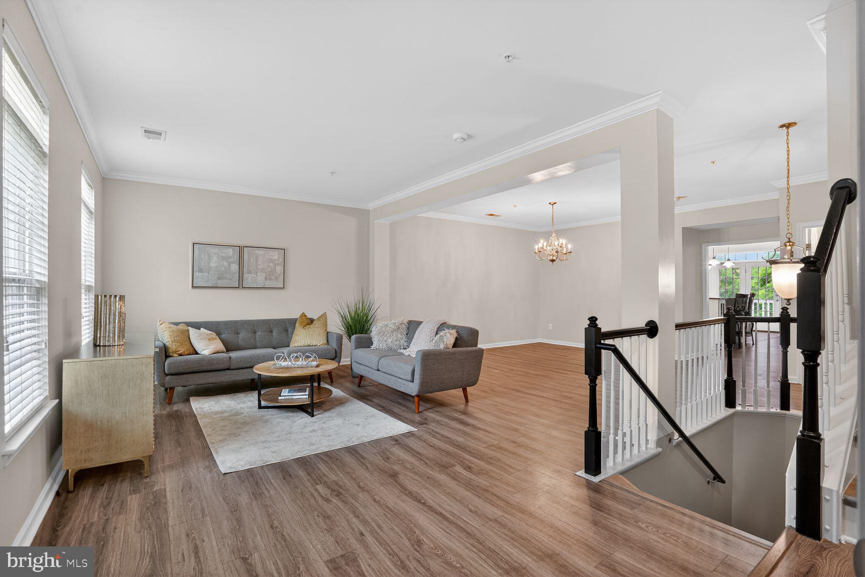 2621 EASTBOURNE DRIVE