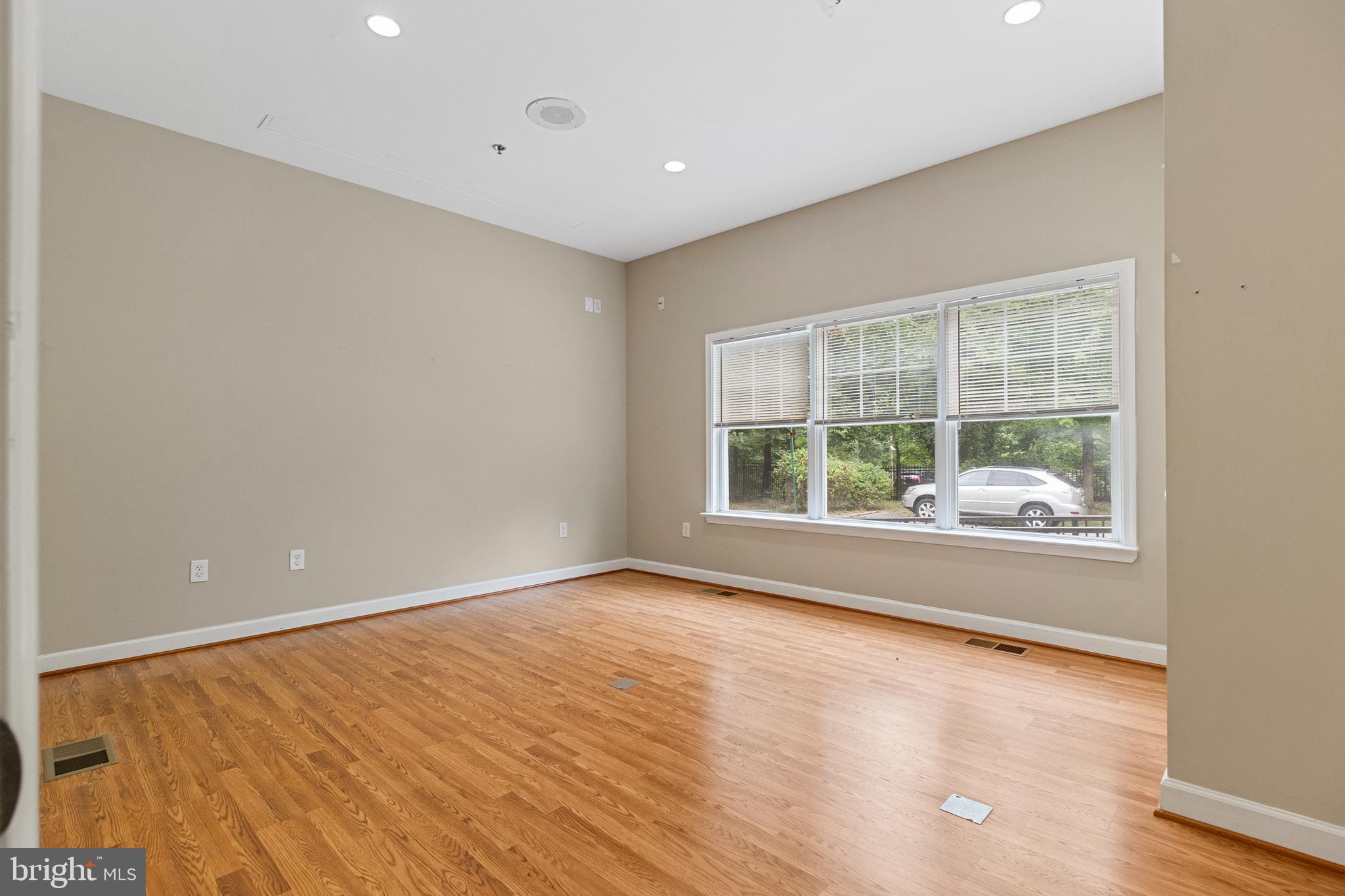 PT OLNEY OUT RES 3 - Residential