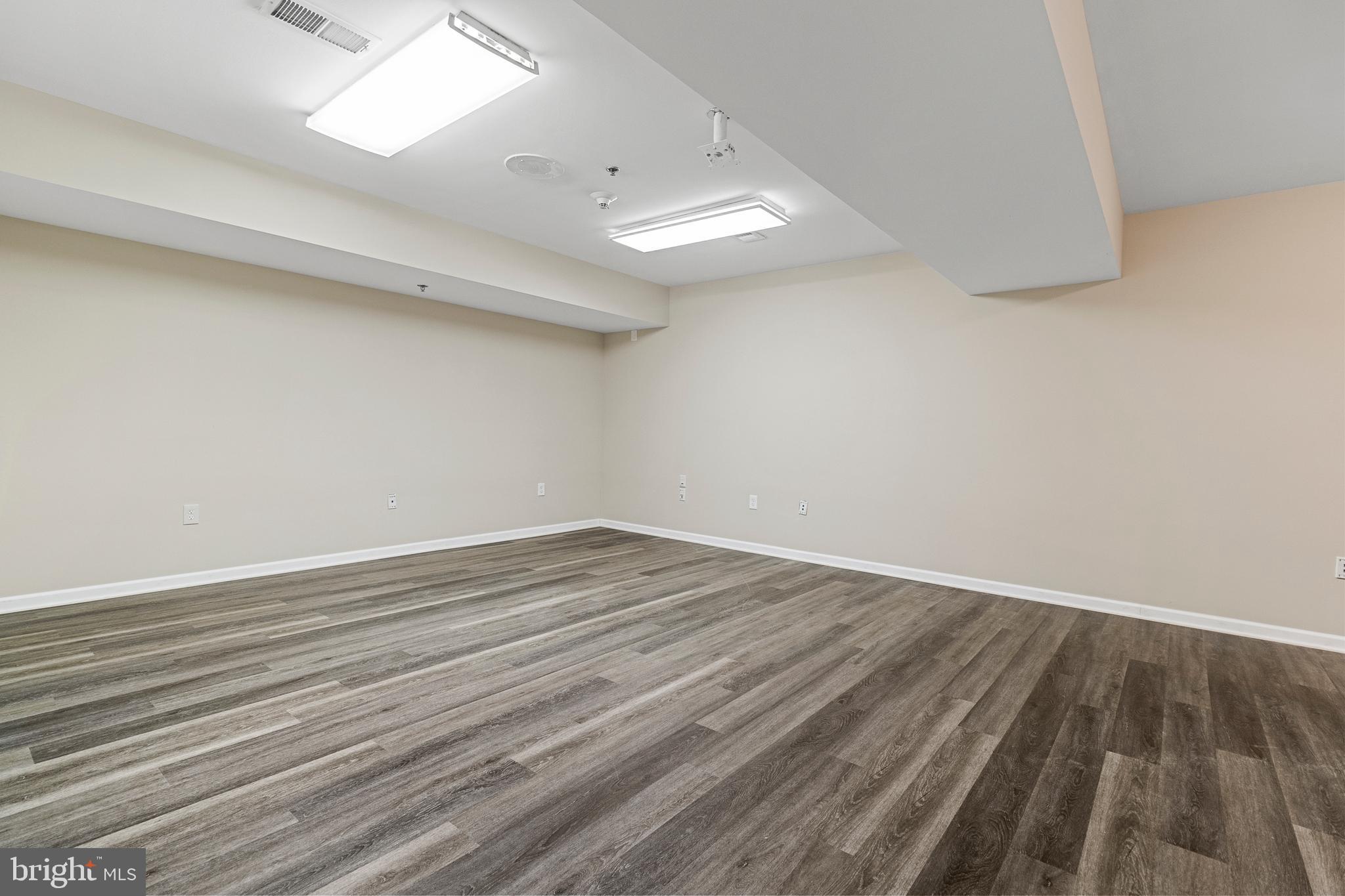 PT OLNEY OUT RES 3 - Residential