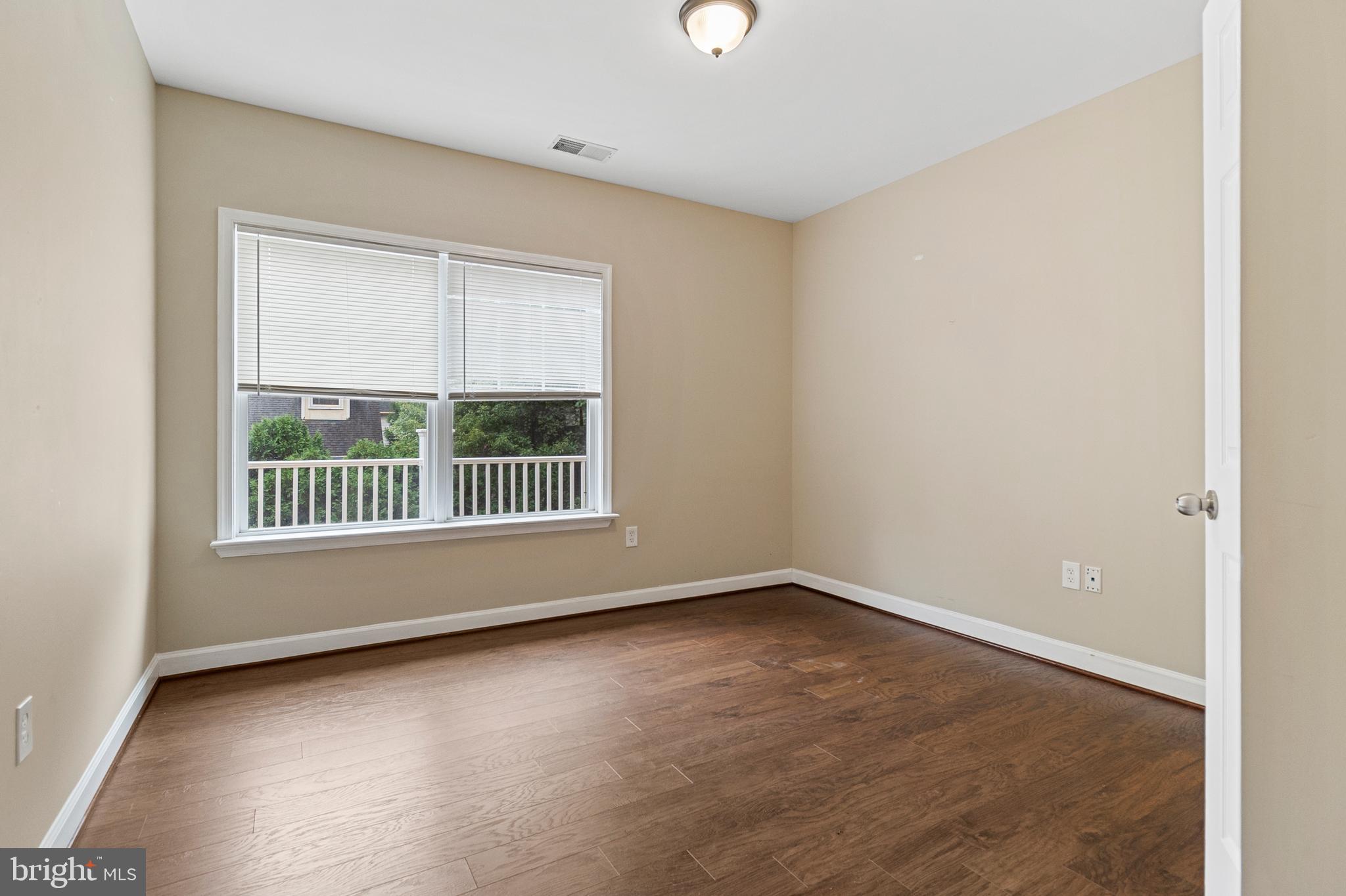 PT OLNEY OUT RES 3 - Residential