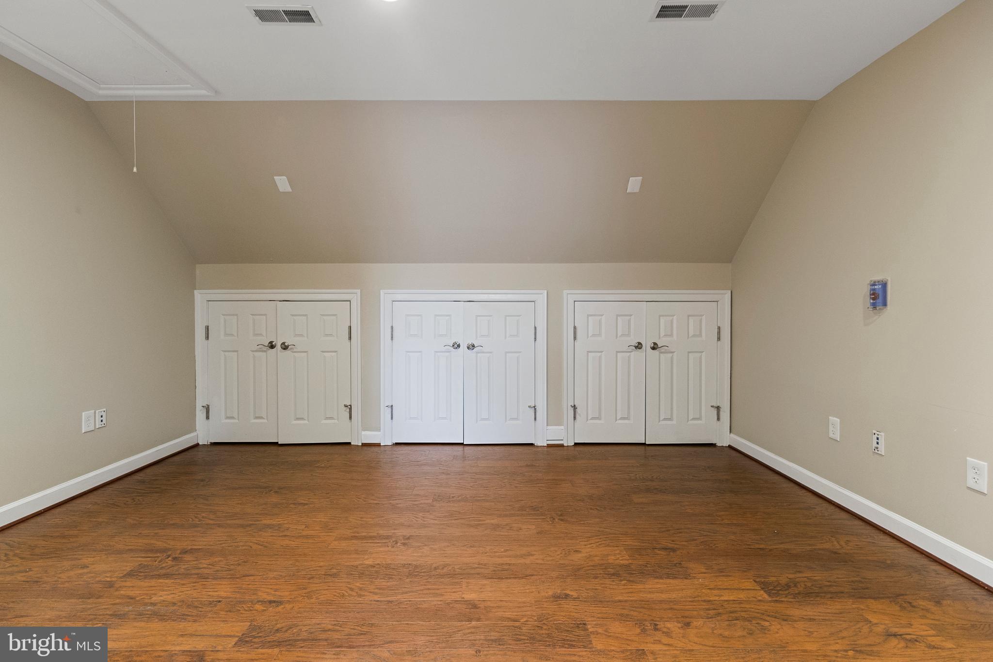 PT OLNEY OUT RES 3 - Residential