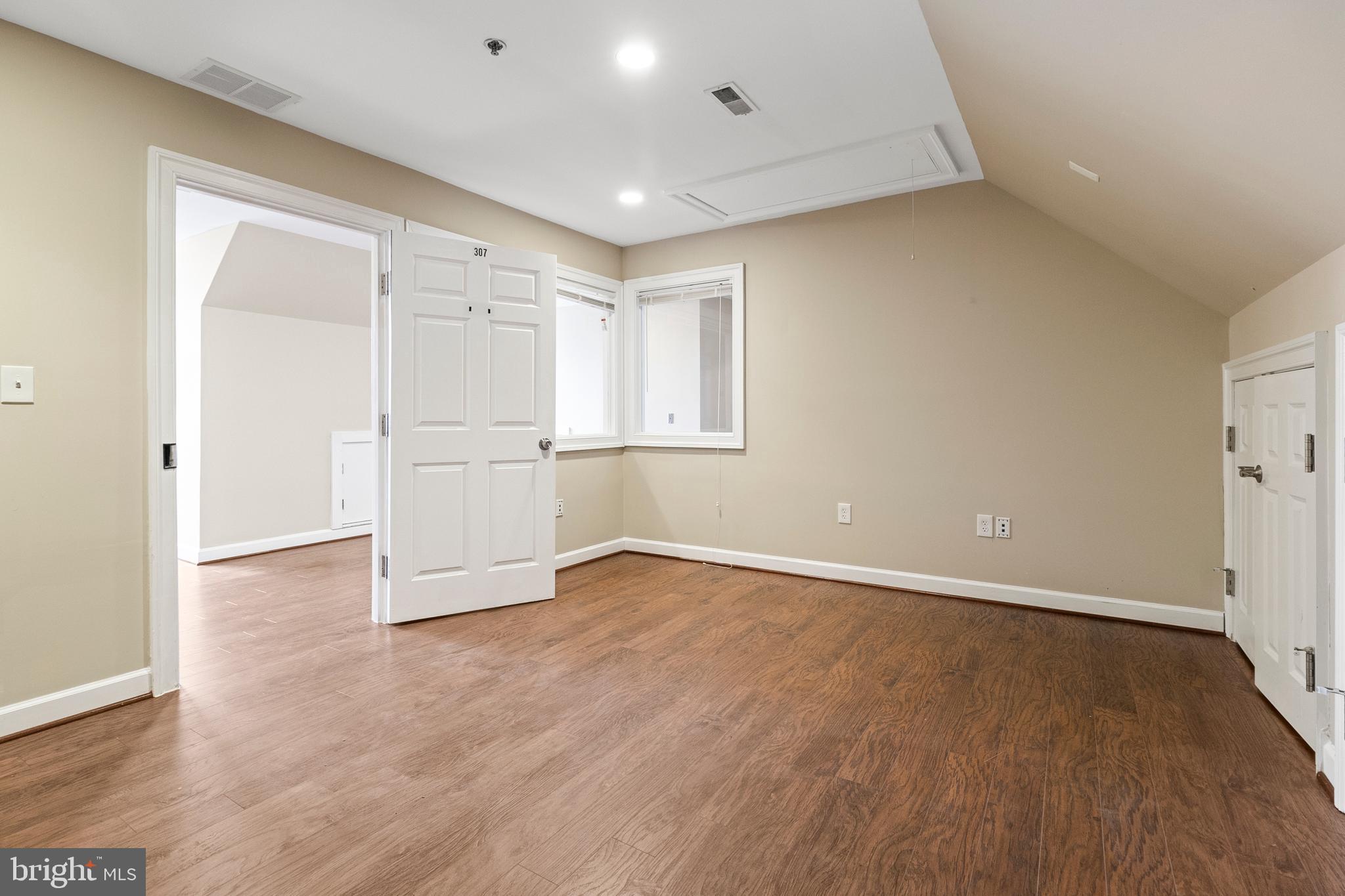 PT OLNEY OUT RES 3 - Residential