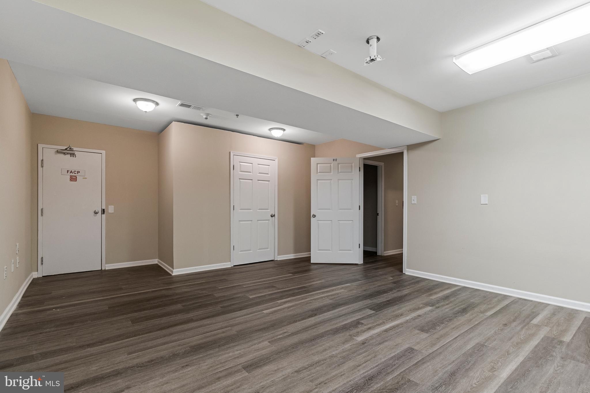 PT OLNEY OUT RES 3 - Residential